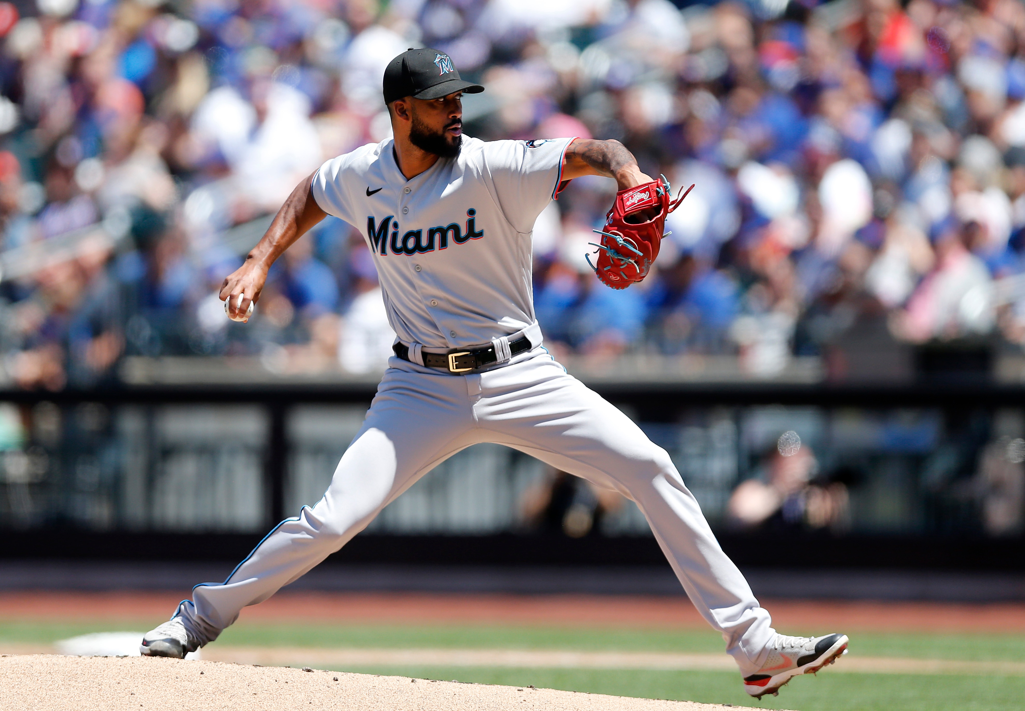 NEW YORK, NEW YORK - JULY 10:  Sandy Alcantara #22 of the Miami Marlins pitches during the first inning against the New York Mets at Citi Field on July 10, 2022 in New York City. (Photo by Jim McIsaac/Getty Images)