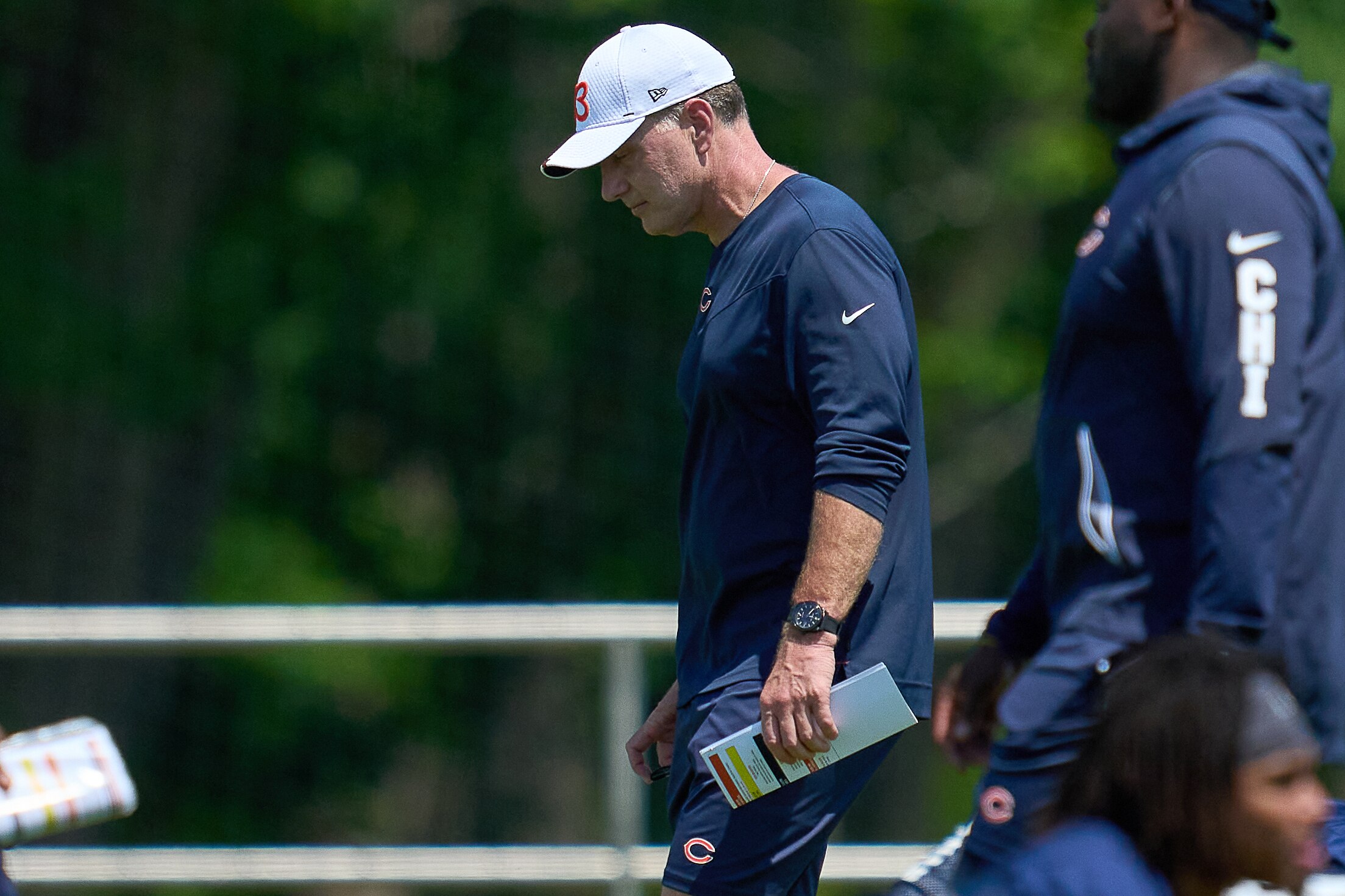 LAKE FOREST, IL - JUNE 14: Chicago Bears head coach Matt Eberflus looks on during the the Chicago Bears Minicamp on June 14, 2022 at Halas Hall in Lake Forest, IL. (Photo by Robin Alam/Icon Sportswire via Getty Images)