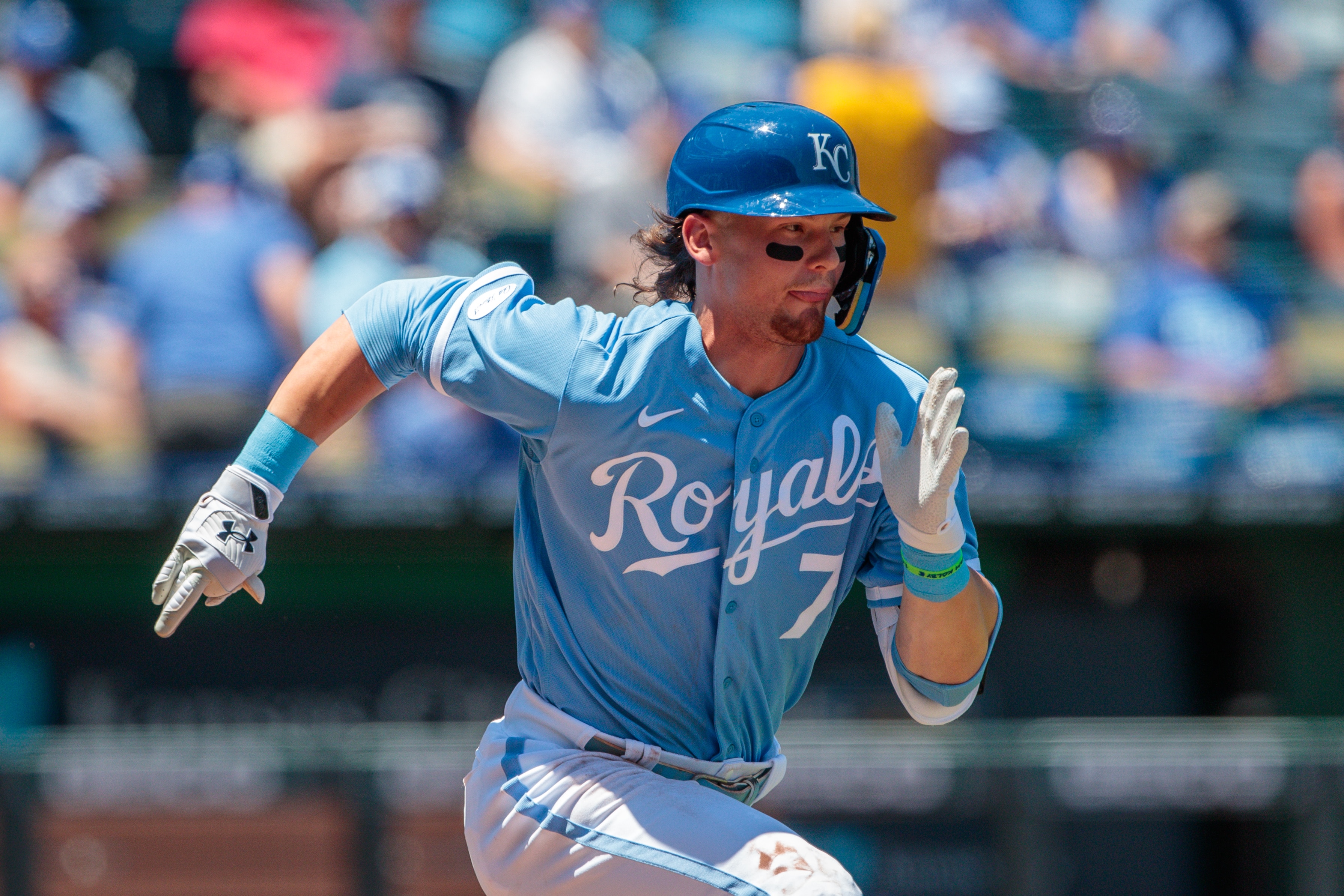 KANSAS CITY, MO - JUNE 29: Kansas City Royals shortstop Bobby Witt Jr. (7) heads to first base after a hit against the Texas Rangers on June 29th at Kauffman Stadium in Kansas City, Missouri. (Photo by William Purnell/Icon Sportswire via Getty Images)