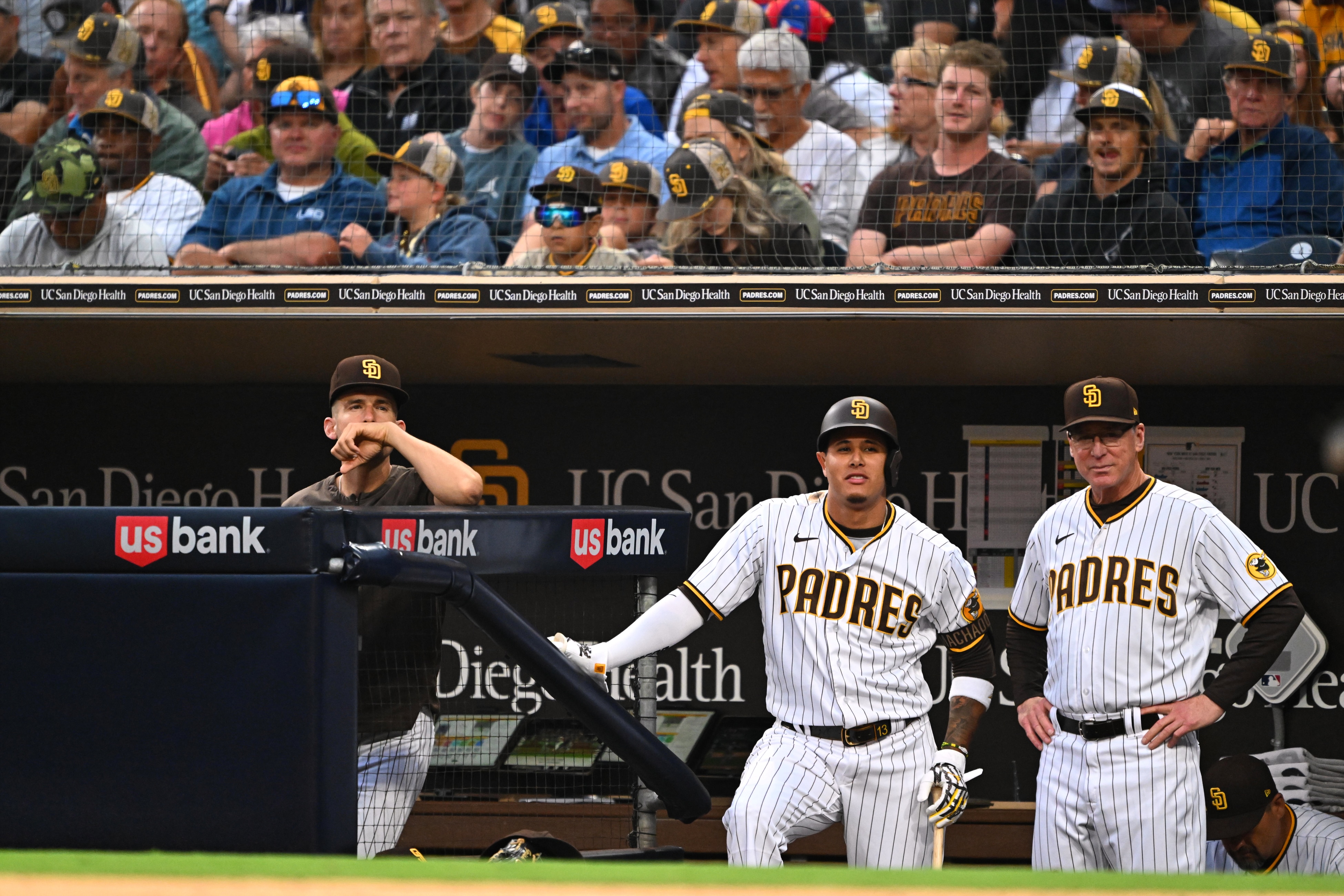Baseball: San Diego Padres Manny Machado (10) and manager Bob Melvin look on from the dugout vs New York Mets at Petco Park.
San Diego, CA 6/8/2022
CREDIT: John W. McDonough (Photo by John W. McDonough/Sports Illustrated via Getty Images)
(Set Number: X164084 TK1)
