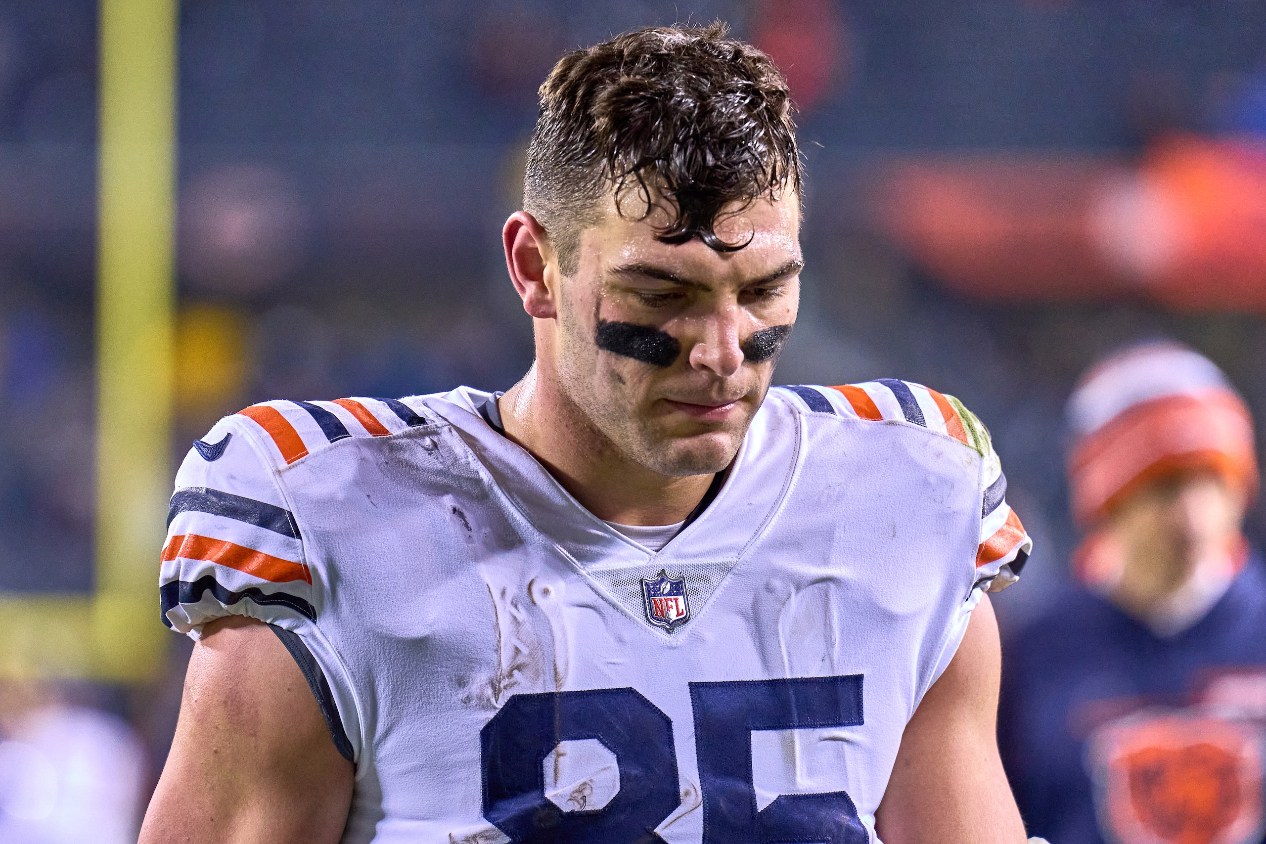 CHICAGO, IL - DECEMBER 20: Chicago Bears tight end Cole Kmet (85) looks on during a game between the Chicago Bears and the Minnesota Vikings on December 20, 2021, at Soldier Field in Chicago, IL. (Photo by Robin Alam/Icon Sportswire via Getty Images) CHICAGO, IL - DECEMBER 20: Chicago Bears tight end Cole Kmet (85) looks on during a game between the Chicago Bears and the Minnesota Vikings on December 20, 2021, at Soldier Field in Chicago, IL. (Photo by Robin Alam/Icon Sportswire via Getty Images)