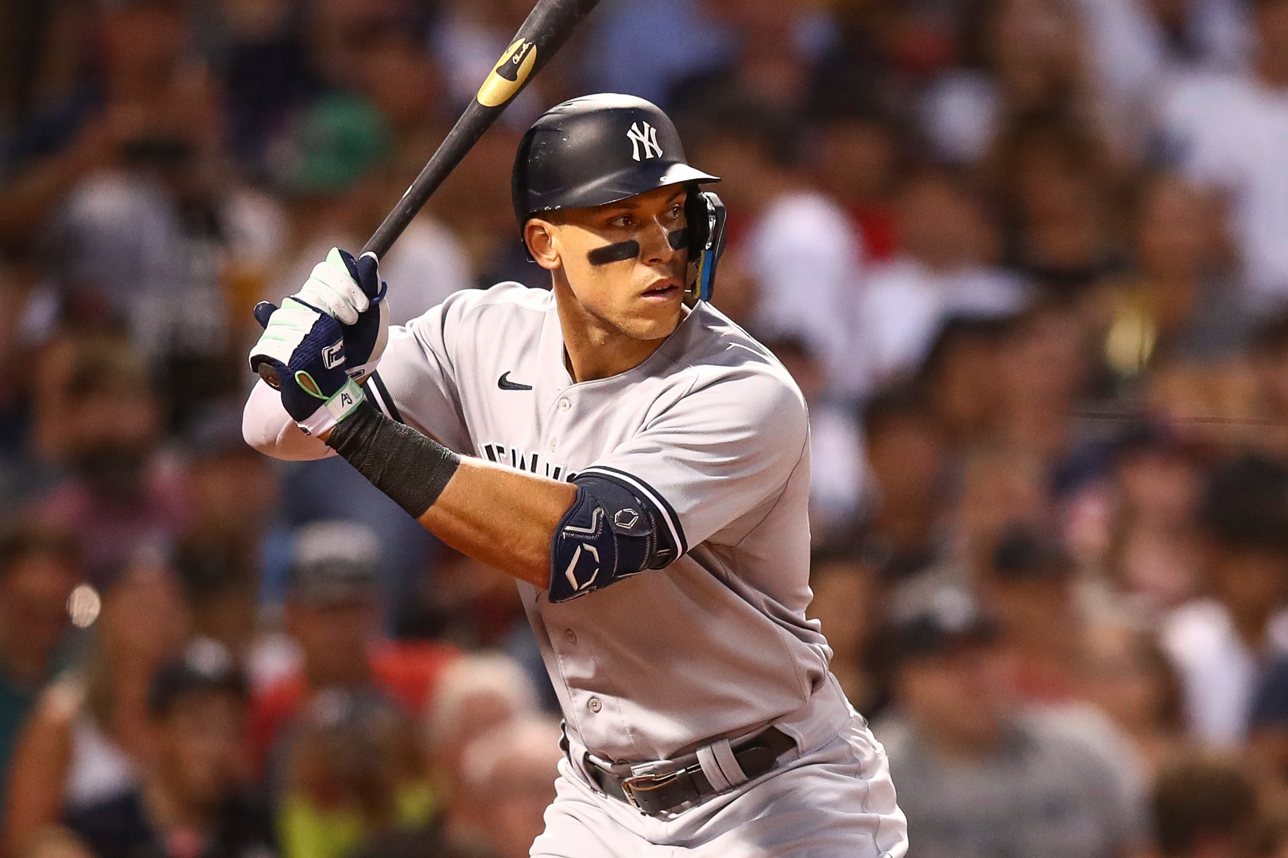 BOSTON, MA - JULY 08:  Aaron Judge #99 of the New York Yankees bats during a game against the Boston Red Sox at Fenway Park on July 8, 2022 in Boston, Massachusetts.  (Photo by Adam Glanzman/Getty Images)