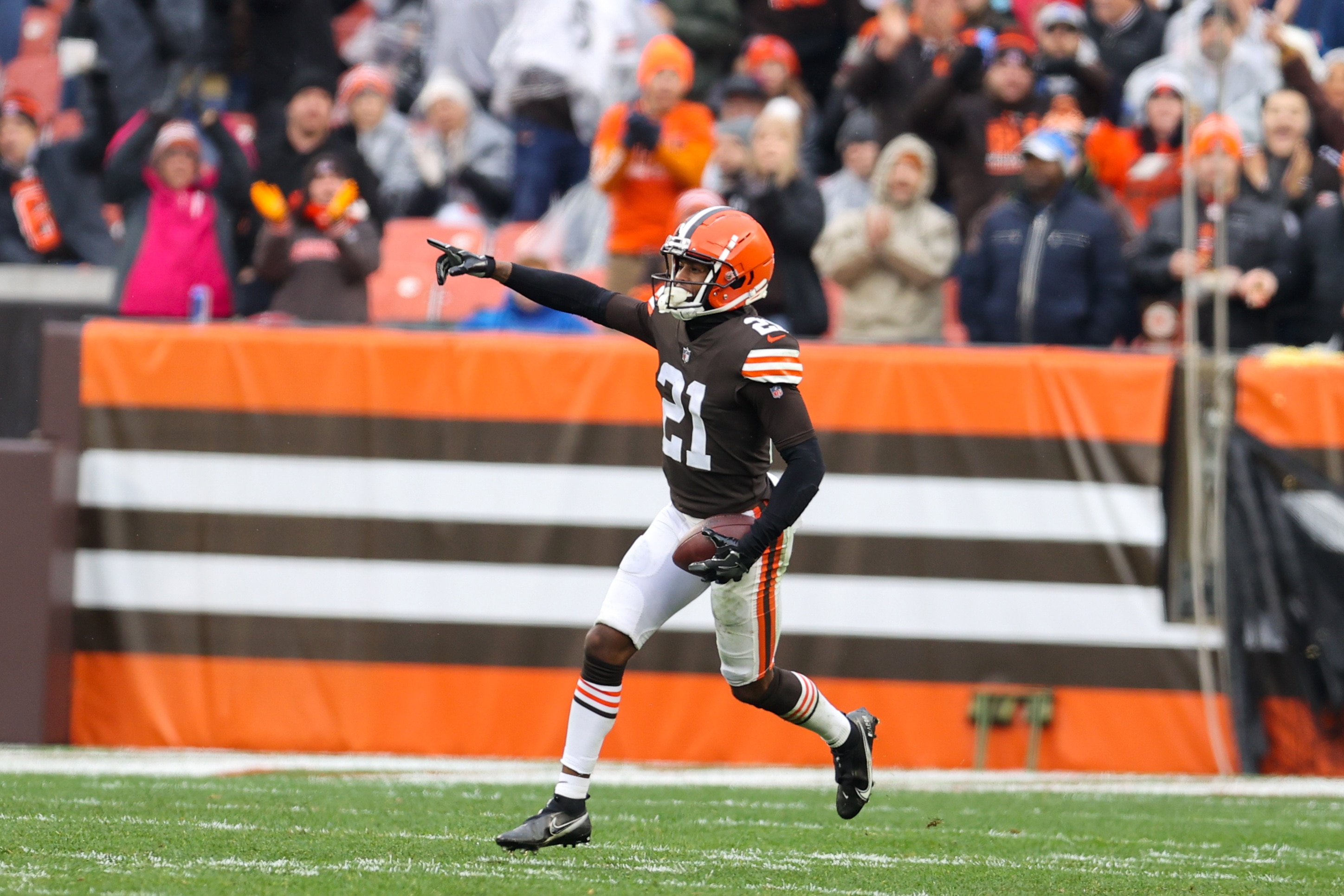 CLEVELAND, OH - NOVEMBER 21: Cleveland Browns cornerback Denzel Ward (21) celebrates after making an interception during the third quarter of the National Football League game between the Detroit Lions and Cleveland Browns on November 21, 2021, at FirstEnergy Stadium in Cleveland, OH.  (Photo by Frank Jansky/Icon Sportswire via Getty Images)