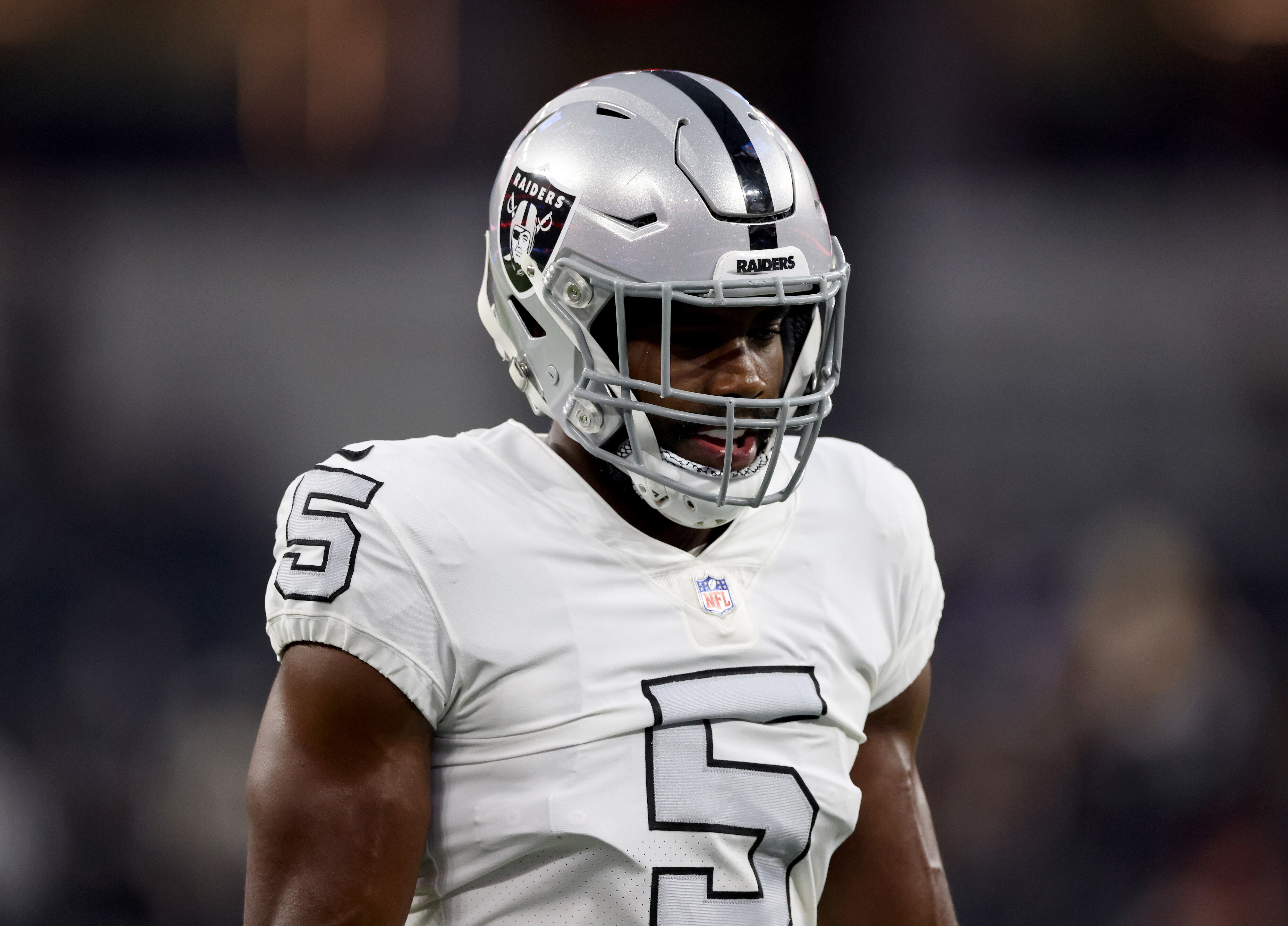 INGLEWOOD, CALIFORNIA - OCTOBER 04: Divine Deablo #5 of the Las Vegas Raiders during warm up before the game against the Los Angeles Chargers at SoFi Stadium on October 04, 2021 in Inglewood, California. (Photo by Harry How/Getty Images)