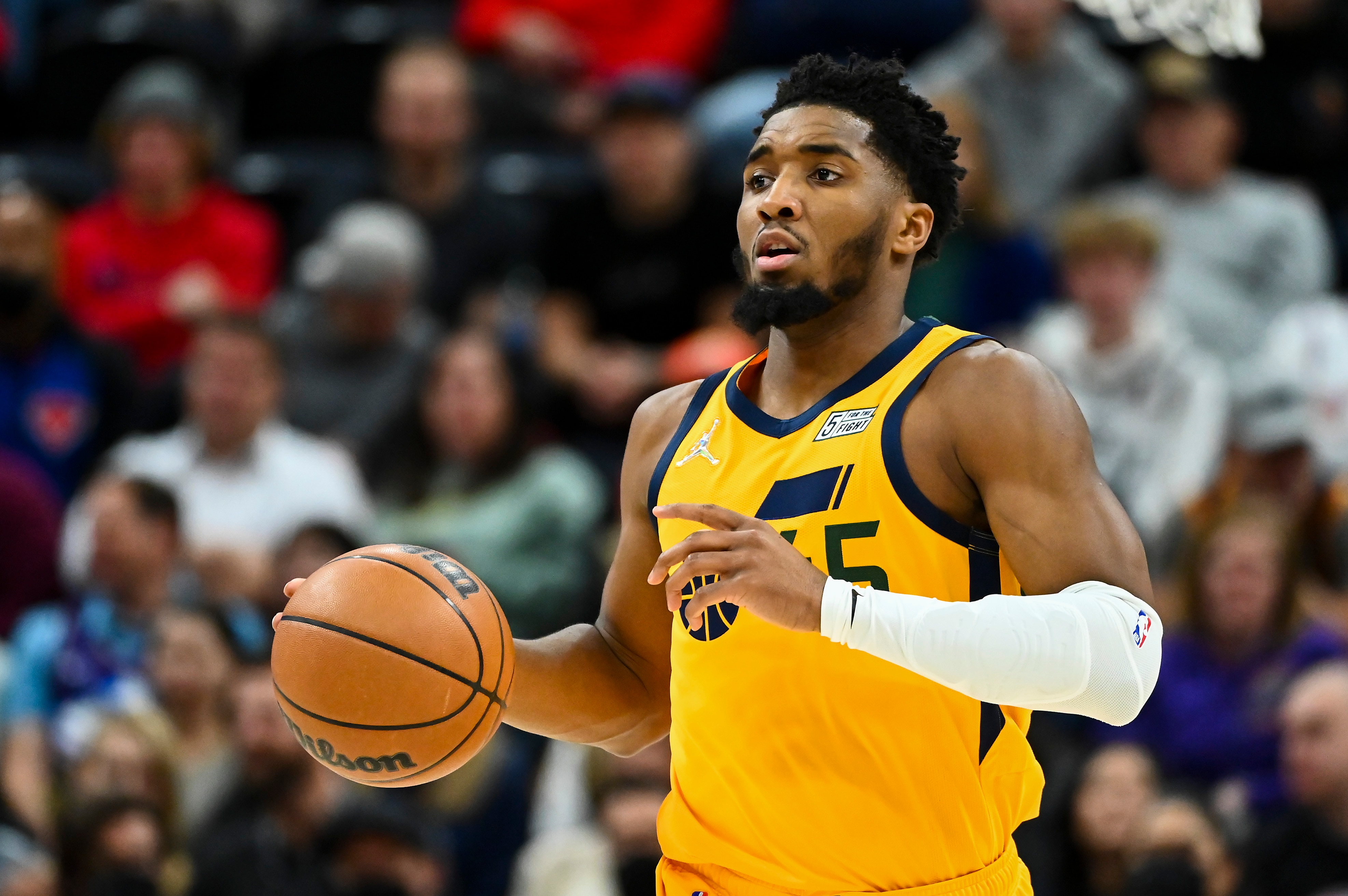 SALT LAKE CITY, UTAH - FEBRUARY 07: Donovan Mitchell #45 of the Utah Jazz in action during a game against the New York Knicks at Vivint Smart Home Arena on February 07, 2022 in Salt Lake City, Utah. NOTE TO USER: User expressly acknowledges and agrees that, by downloading and or using this photograph, User is consenting to the terms and conditions of the Getty Images License Agreement. (Photo by Alex Goodlett/Getty Images)
