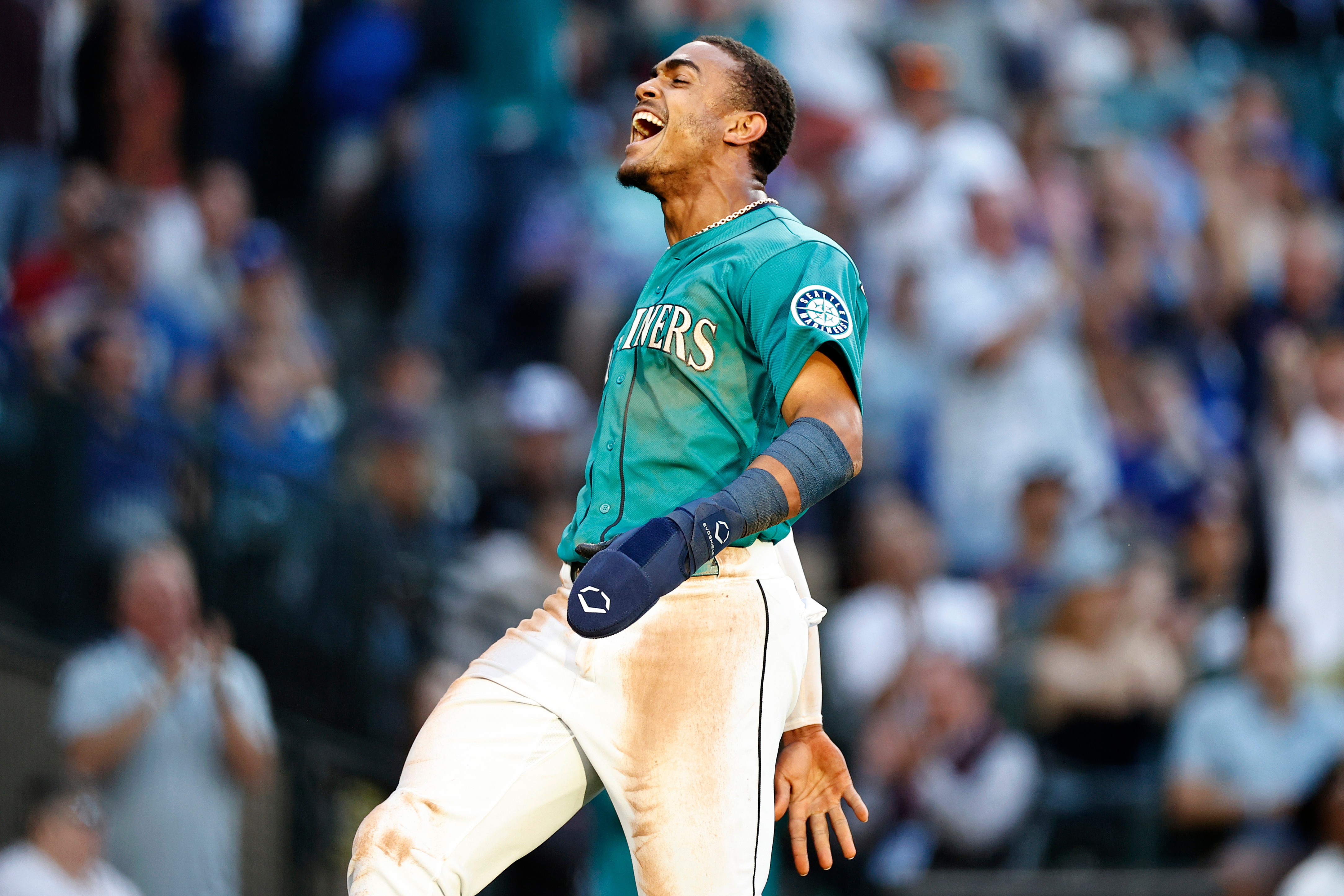 SEATTLE, WASHINGTON - JULY 08: Julio Rodriguez #44 of the Seattle Mariners scores a run during the third inning against the Toronto Blue Jays at T-Mobile Park on July 08, 2022 in Seattle, Washington. (Photo by Steph Chambers/Getty Images)