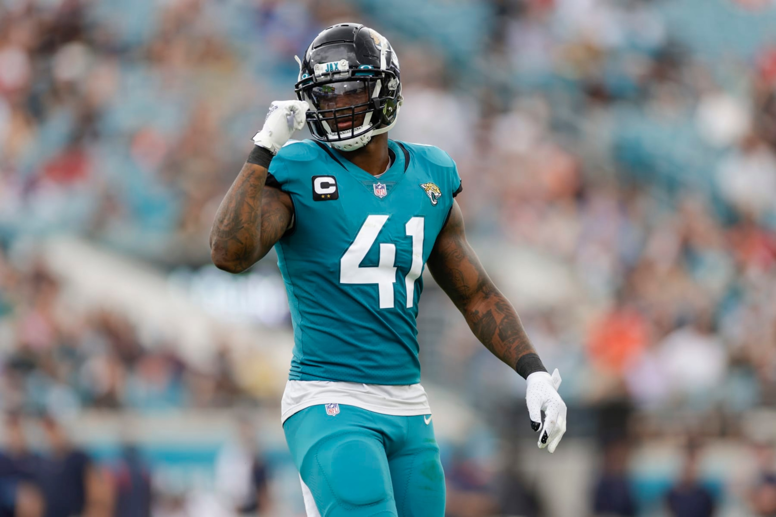 JACKSONVILLE, FL - DECEMBER 19: Jacksonville Jaguars outside linebacker Josh Allen (41) during the game between the Houston Texans and the Jacksonville Jaguars on December 19, 2021 at TIAA Bank Field in Jacksonville, Fl. (Photo by David Rosenblum/Icon Sportswire via Getty Images) JACKSONVILLE, FL - DECEMBER 19: Jacksonville Jaguars outside linebacker Josh Allen (41) during the game between the Houston Texans and the Jacksonville Jaguars on December 19, 2021 at TIAA Bank Field in Jacksonville, Fl. (Photo by David Rosenblum/Icon Sportswire via Getty Images)