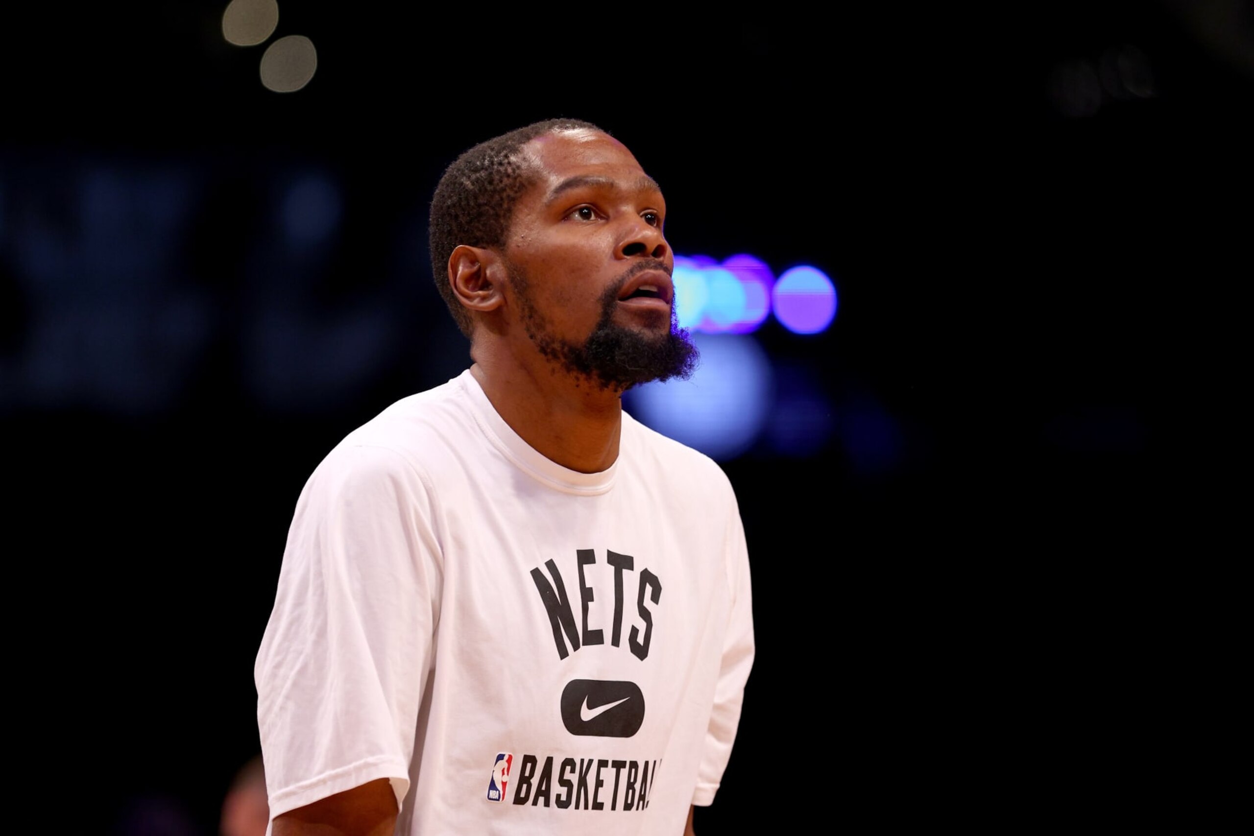NEW YORK, NEW YORK - APRIL 25: Kevin Durant #7 of the Brooklyn Nets warms up before Game Four of the Eastern Conference First Round Playoffs against the Boston Celtics at Barclays Center on April 25, 2022 in the Brooklyn borough of New York City. NOTE TO USER: User expressly acknowledges and agrees that, by downloading and or using this photograph, User is consenting to the terms and conditions of the Getty Images License Agreement. (Photo by Elsa/Getty Images)