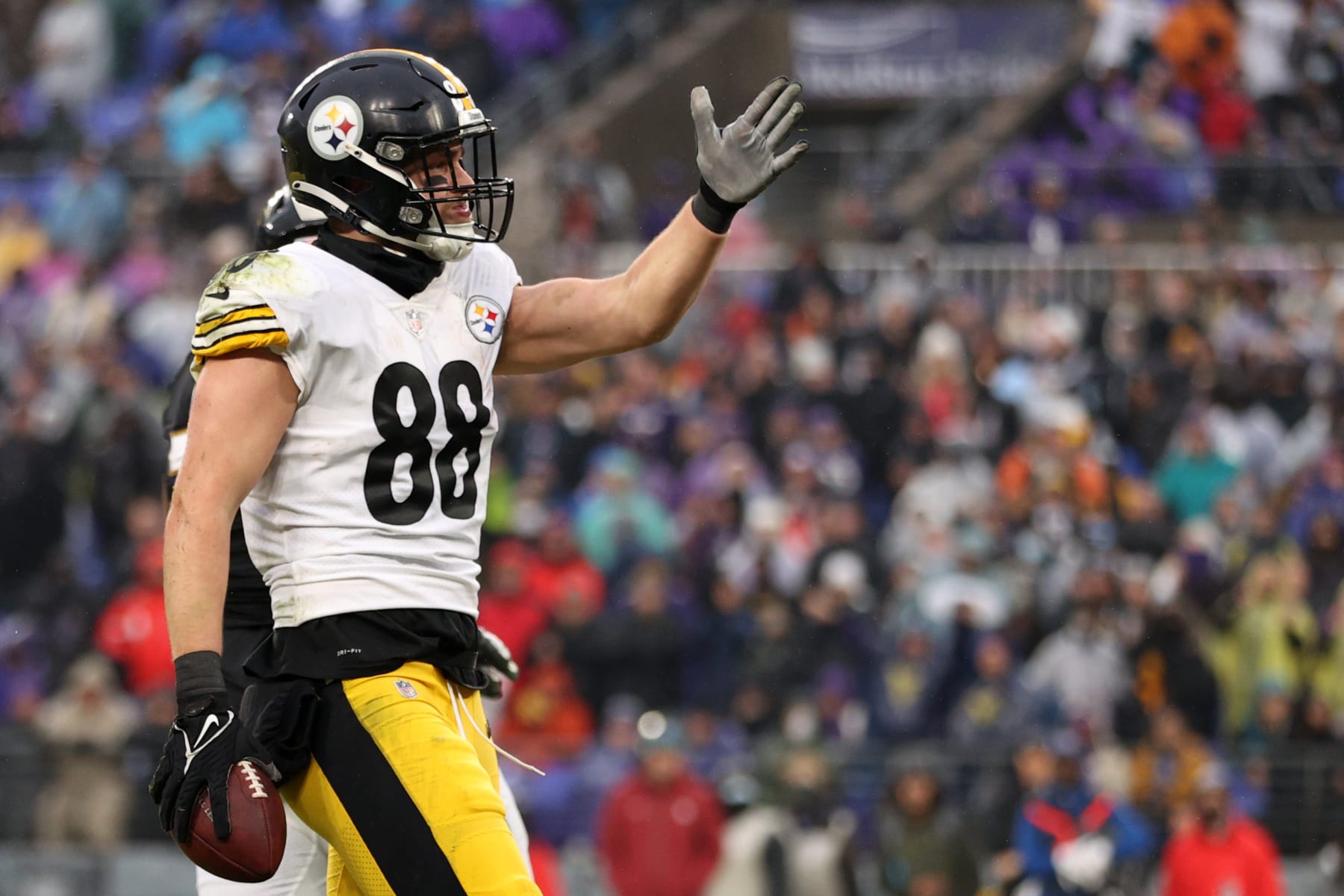 BALTIMORE, MARYLAND - JANUARY 09: Pat Freiermuth #88 of the Pittsburgh Steelers reacts after a play in the game against the Baltimore Ravens during the fourth quarter at M&T Bank Stadium on January 09, 2022 in Baltimore, Maryland. (Photo by Patrick Smith/Getty Images)