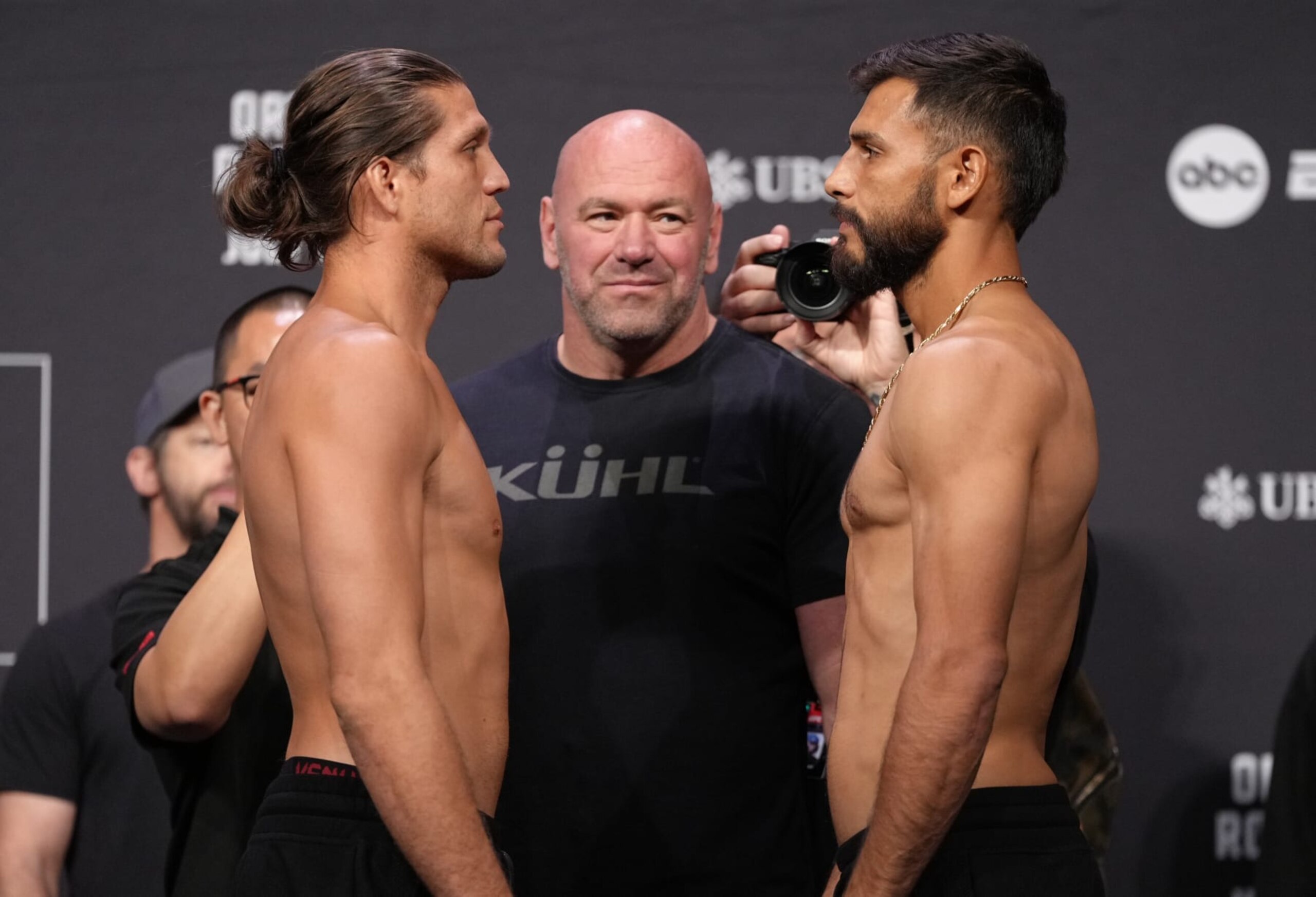 ELMONT, NEW YORK - JULY 15: (L-R) Opponents Brian Ortega and Yair Rodriguez of Mexico face off during the UFC Fight Night ceremonial weigh-in at UBS Arena on July 15, 2022 in Elmont, New York. (Photo by Jeff Bottari/Zuffa LLC) ELMONT, NEW YORK - JULY 15: (L-R) Opponents Brian Ortega and Yair Rodriguez of Mexico face off during the UFC Fight Night ceremonial weigh-in at UBS Arena on July 15, 2022 in Elmont, New York. (Photo by Jeff Bottari/Zuffa LLC)