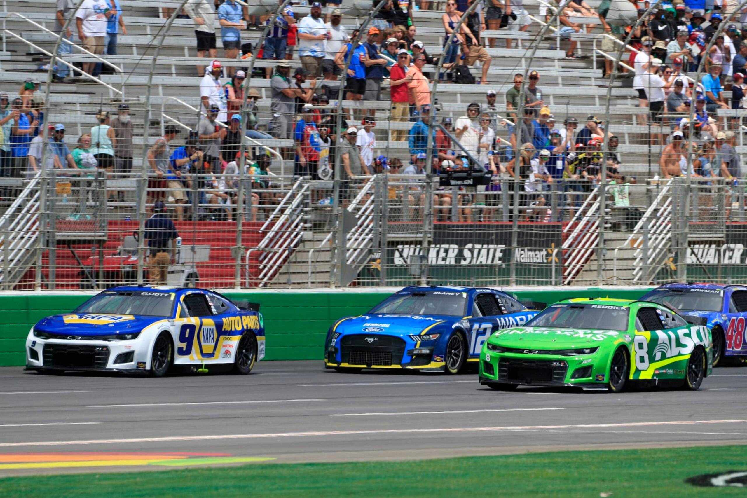 ATLANTA, GA - JULY 10: Chase Elliott (#9 Hendrick Motorsports NAPA Auto Parts Chevrolet) leads Ryan Blaney (#12 Team Penske Wabash Ford) and Tyler Reddick (#8 Richard Childress Racing Alsco Uniforms Chevrolet) during the 53rd Annual Quaker State 400 NASCAR race on July 10, 2022 at the Atlanta Motor Speedway in Hampton, Georgia.  (Photo by David J. Griffin/Icon Sportswire via Getty Images)