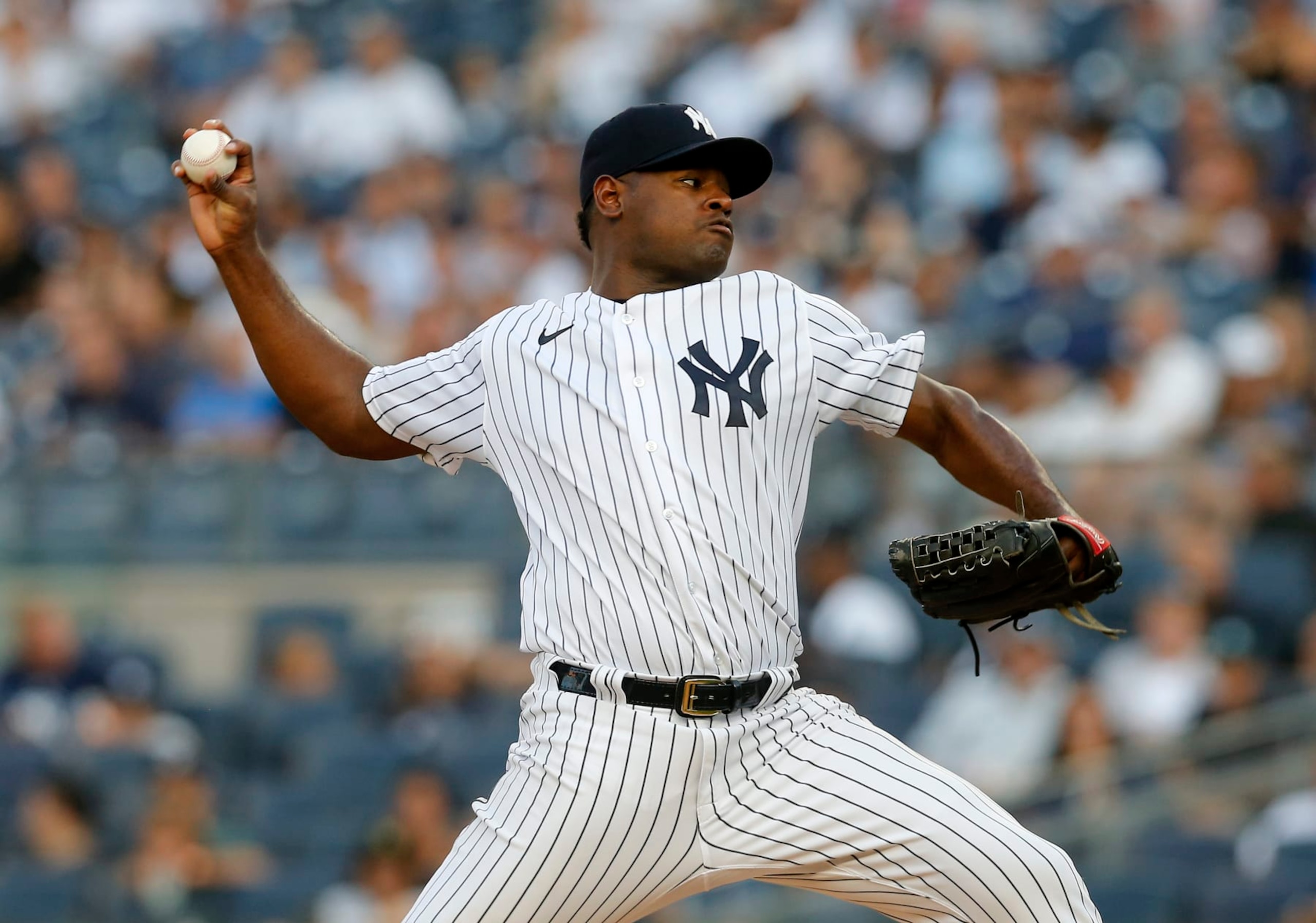 NEW YORK, NEW YORK - JULY 13:  Luis Severino #40 of the New York Yankees in action against the Cincinnati Reds at Yankee Stadium on July 13, 2022 in New York City. The Yankees defeated the Reds 7-6 in ten innings. (Photo by Jim McIsaac/Getty Images)
