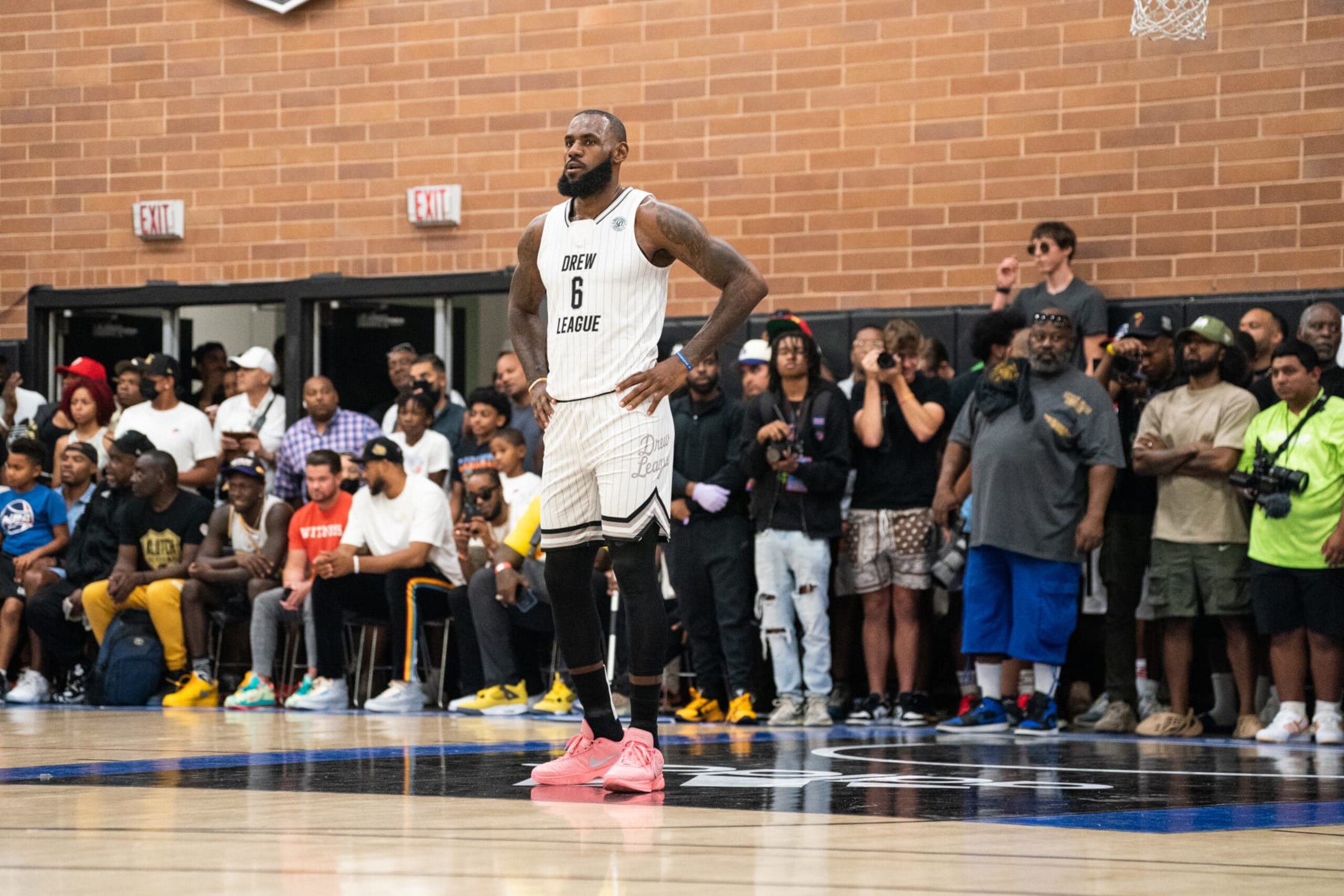 LOS ANGELES, CALIFORNIA - JULY 16: LeBron James looks on at the Drew League Pro-Am on July 16, 2022 in Los Angeles, California. (Photo by Cassy Athena/Getty Images)
