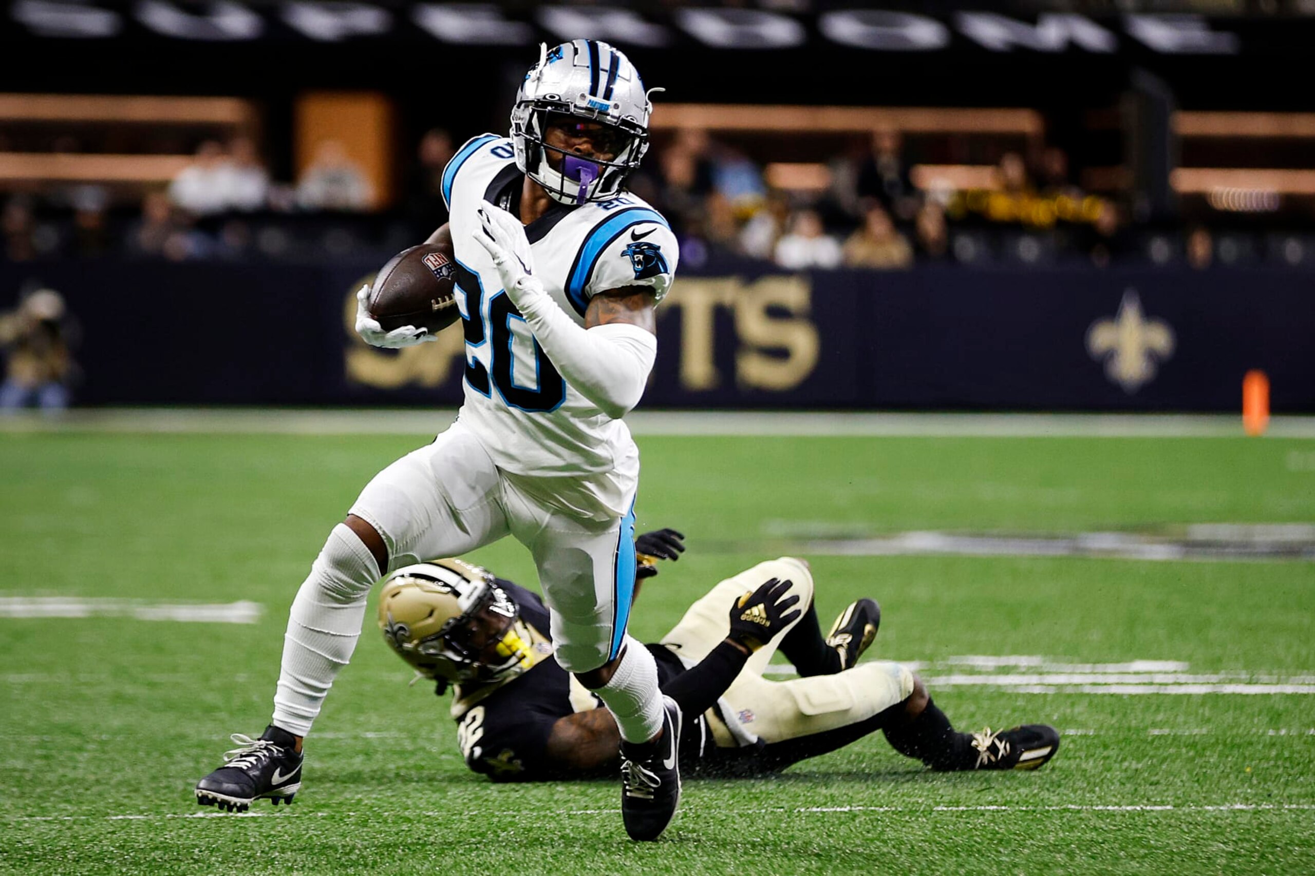 NEW ORLEANS, LOUISIANA - JANUARY 02: Ameer Abdullah #20 of the Carolina Panthers runs with the ball in the first quarter of the game against the New Orleans Saintsat Caesars Superdome on January 02, 2022 in New Orleans, Louisiana. (Photo by Chris Graythen/Getty Images)