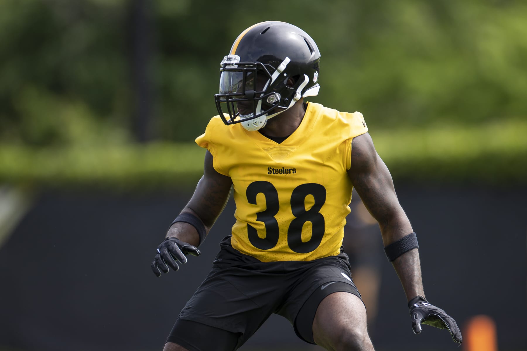 PITTSBURGH, PA - MAY 25: Pittsburgh Steelers safety Karl Joseph (38) takes part in a drill during the team's OTA practice on May 25, 2022, at the Steelers Practice Facility in Pittsburgh, PA. (Photo by Brandon Sloter/Icon Sportswire via Getty Images)