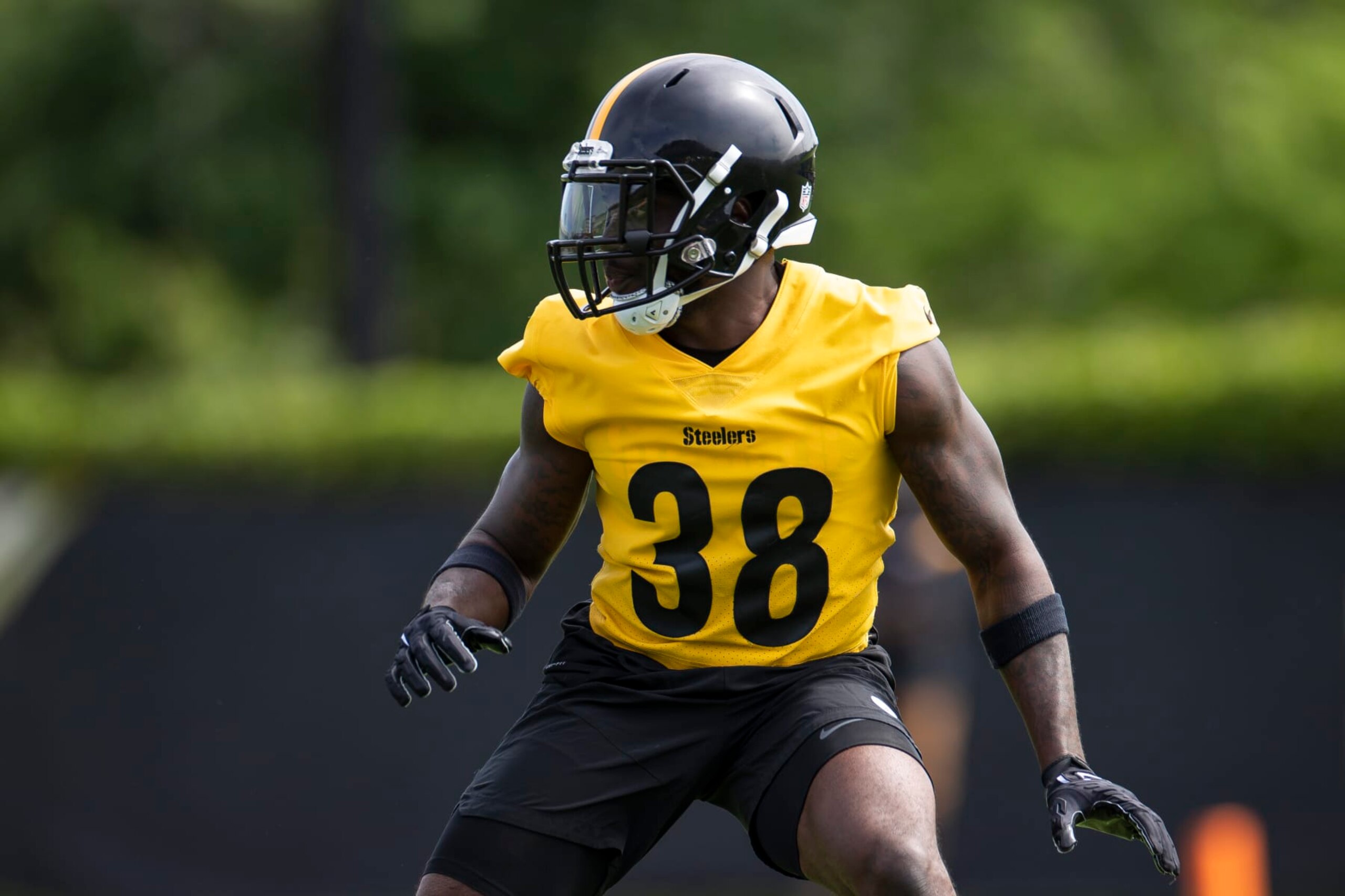 PITTSBURGH, PA - MAY 25: Pittsburgh Steelers safety Karl Joseph (38) takes part in a drill during the team's OTA practice on May 25, 2022, at the Steelers Practice Facility in Pittsburgh, PA. (Photo by Brandon Sloter/Icon Sportswire via Getty Images)