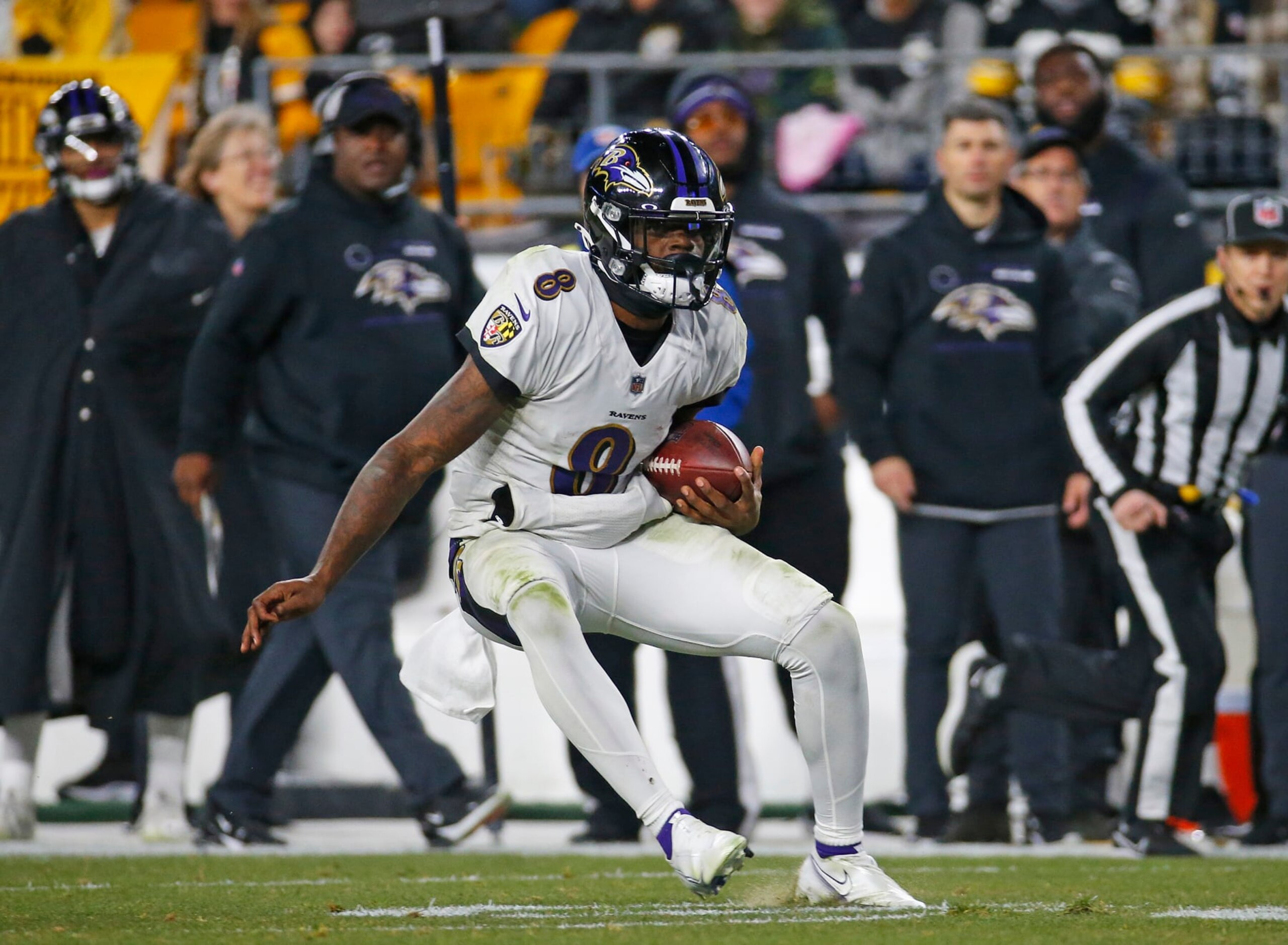 PITTSBURGH, PA - DECEMBER 05:  Lamar Jackson #8 of the Baltimore Ravens in action on against the Pittsburgh Steelers on December 5, 2021 at Heinz Field in Pittsburgh, Pennsylvania.  (Photo by Justin K. Aller/Getty Images)