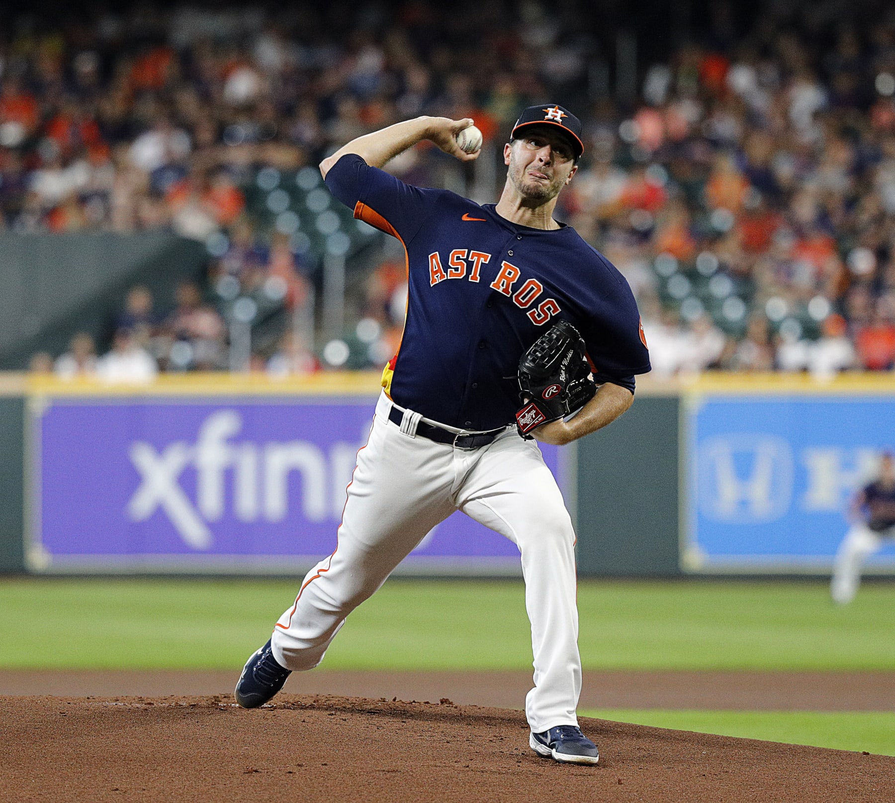 HOUSTON, TEXAS - JULY 17: Jake Odorizzi #17 of the Houston Astros pitches in the first inning against the Oakland Athletics at Minute Maid Park on July 17, 2022 in Houston, Texas. (Photo by Bob Levey/Getty Images)