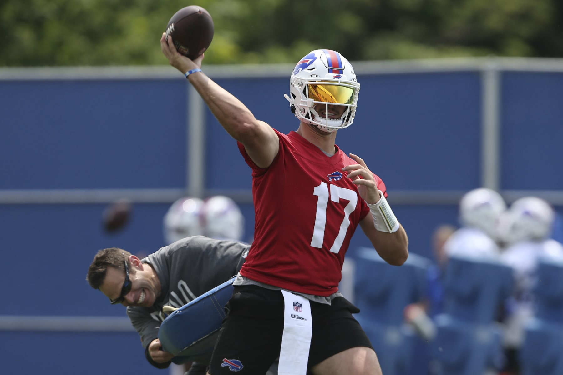 ORCHARD PARK, NEW YORK - JUNE 15: Josh Allen #17 of the Buffalo Bills throws during Bills mini camp on June 15, 2022 in Orchard Park, New York. (Photo by Joshua Bessex/Getty Images) ORCHARD PARK, NEW YORK - JUNE 15: Josh Allen #17 of the Buffalo Bills throws during Bills mini camp on June 15, 2022 in Orchard Park, New York. (Photo by Joshua Bessex/Getty Images)