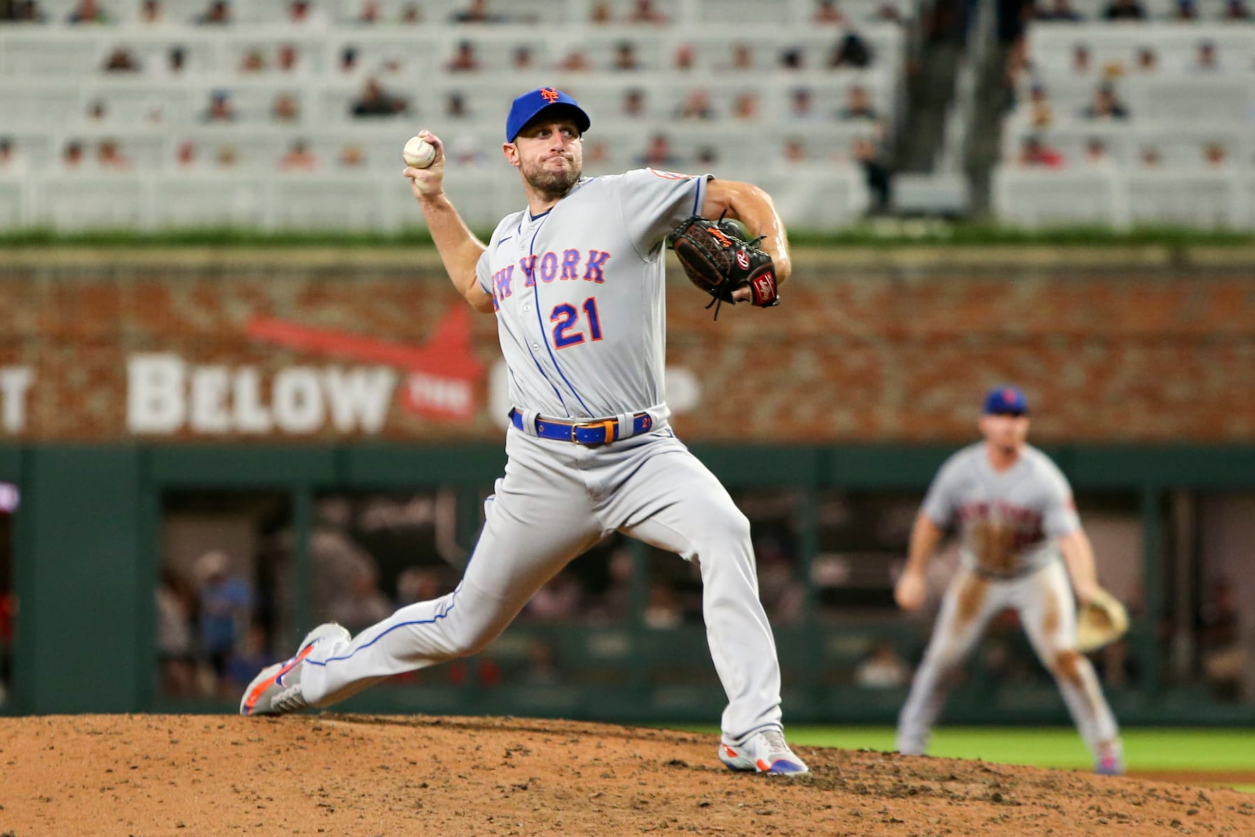 ATLANTA, GA - JULY 11: Max Scherzer #21 of the New York Mets pitches against the Atlanta Braves in the sixth inning at Truist Park on July 11, 2022 in Atlanta, Georgia. (Photo by Brett Davis/Getty Images)