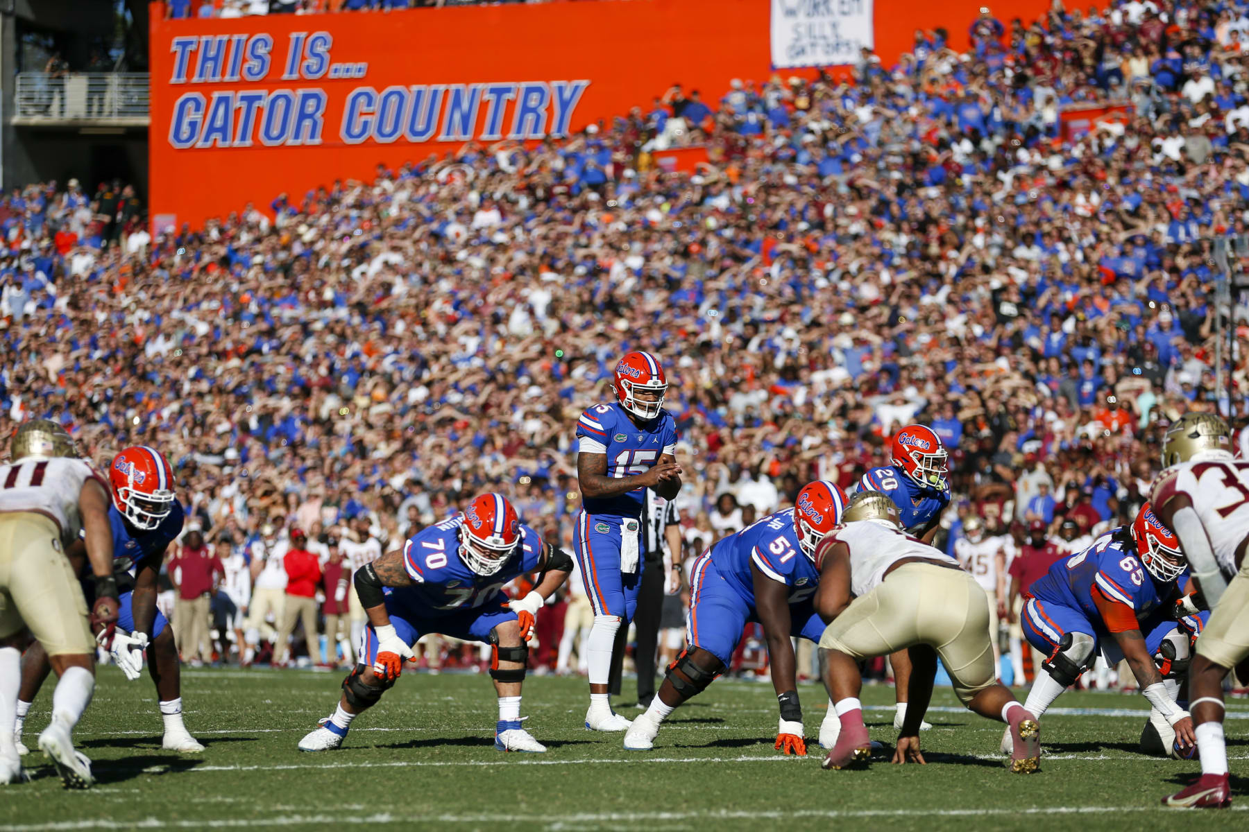 GAINESVILLE, FL - NOVEMBER 27: Florida Gators quarterback Anthony Richardson (15) during the game between the Florida State Seminoles and the Florida Gators on November 27, 2021 at Ben Hill Griffin Stadium in Gainesville, Fl. (Photo by David Rosenblum/Icon Sportswire via Getty Images)