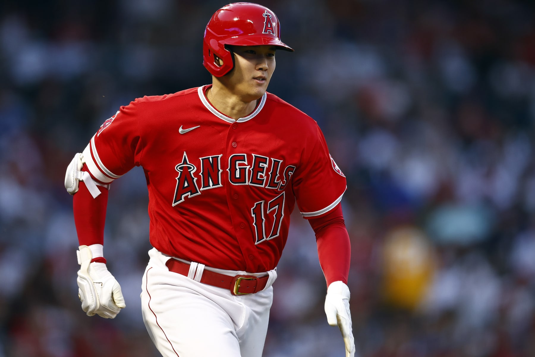ANAHEIM, CALIFORNIA - JULY 15:  Shohei Ohtani #17 of the Los Angeles Angels grounds out against the Los Angeles Dodgers in the fourth inning at Angel Stadium of Anaheim on July 15, 2022 in Anaheim, California. (Photo by Ronald Martinez/Getty Images)
