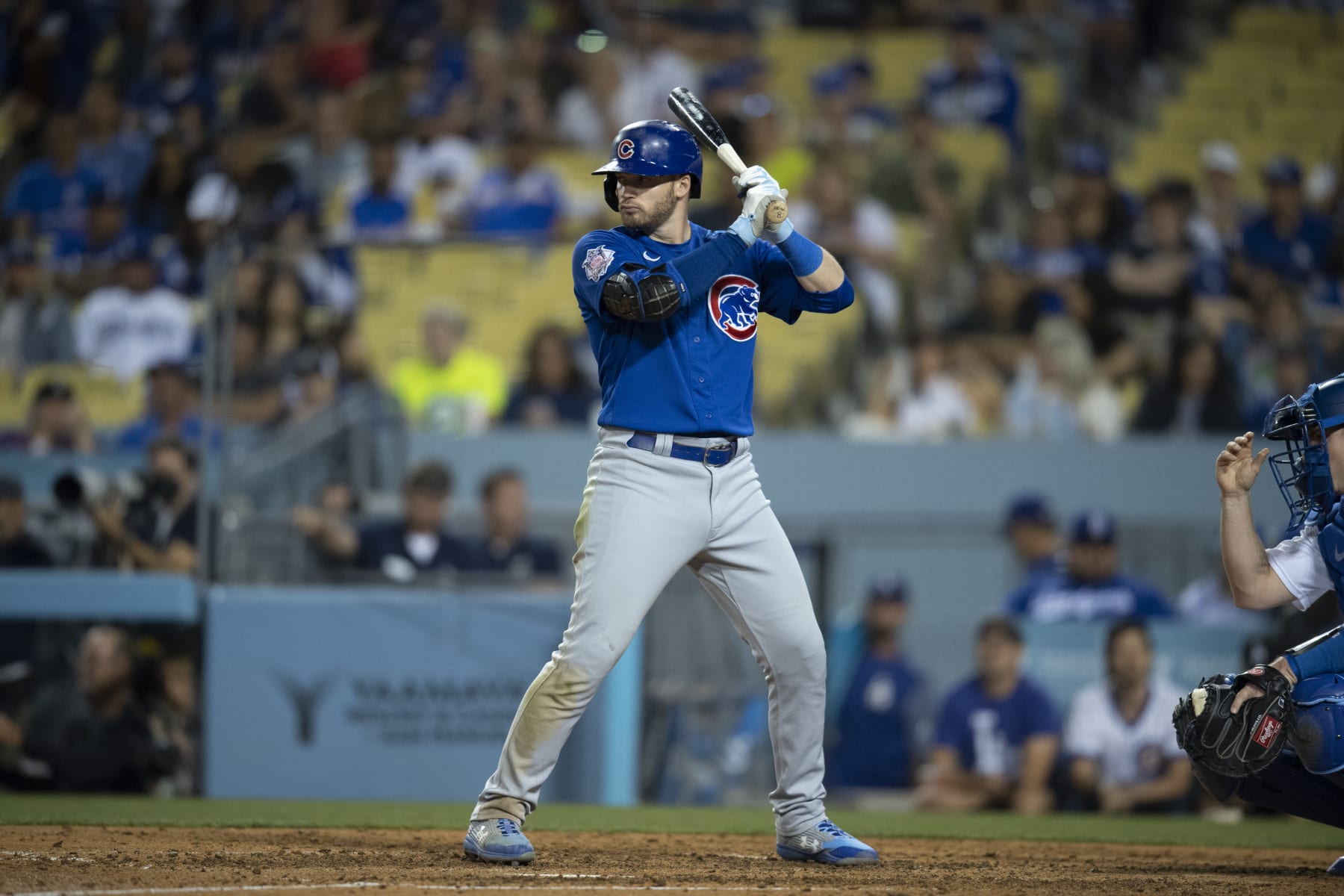 LOS ANGELES, CA - JULY 07: Chicago Cubs left fielder Ian Happ (8) at bat abasing the Los Angeles Dodgers at Dodger Stadium on July 7, 2022 in Los Angeles, CA. (Photo by John McCoy/Icon Sportswire via Getty Images) LOS ANGELES, CA - JULY 07: Chicago Cubs left fielder Ian Happ (8) at bat abasing the Los Angeles Dodgers at Dodger Stadium on July 7, 2022 in Los Angeles, CA. (Photo by John McCoy/Icon Sportswire via Getty Images)