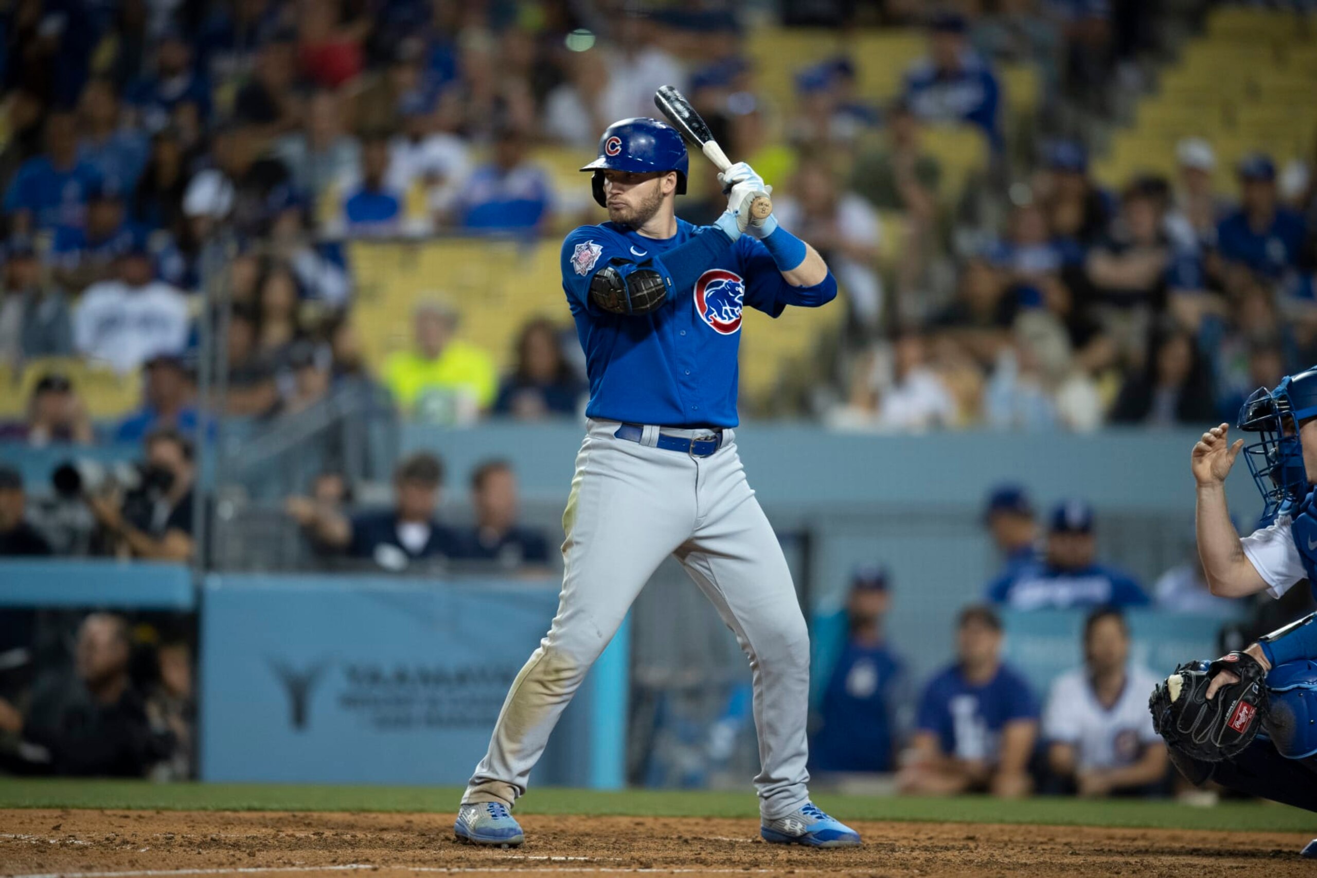 LOS ANGELES, CA - JULY 07: Chicago Cubs left fielder Ian Happ (8) at bat abasing the Los Angeles Dodgers at Dodger Stadium on July 7, 2022 in Los Angeles, CA. (Photo by John McCoy/Icon Sportswire via Getty Images)