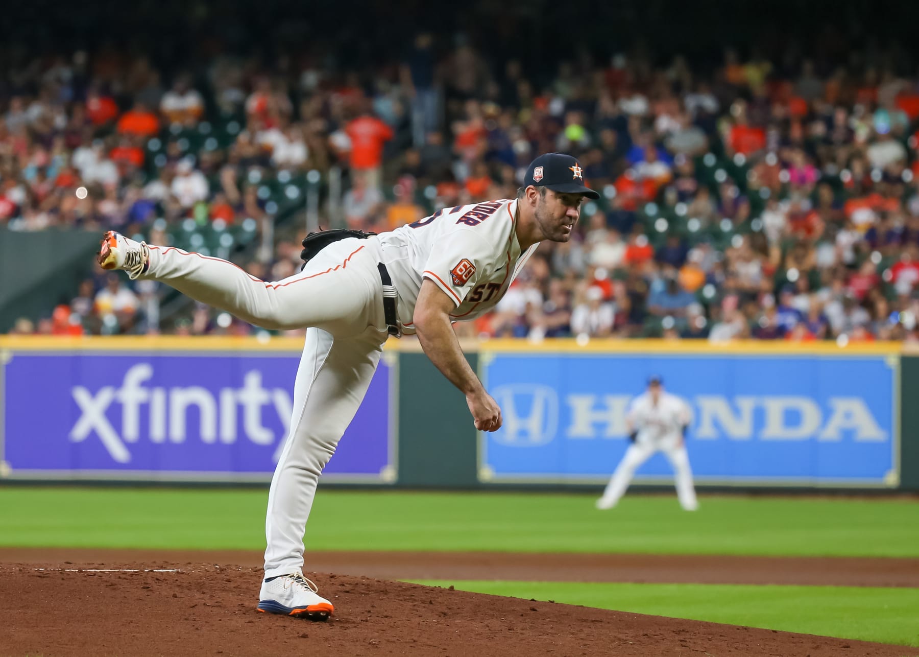 HOUSTON, TX - JULY 07:  Houston Astros starting pitcher Justin Verlander (35) watches his pitch in the top of the second inning during the MLB game between the Kansas City Royals and Houston Astros on July 7, 2022 at Minute Maid Park in Houston, Texas.  (Photo by Leslie Plaza Johnson/Icon Sportswire via Getty Images)
