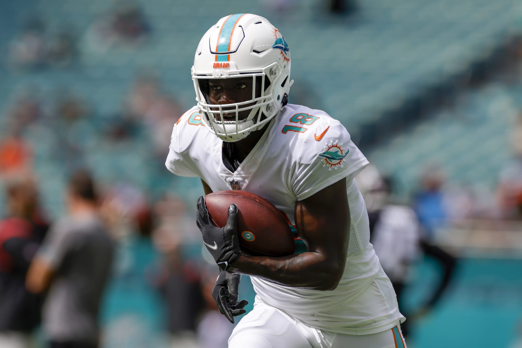 MIAMI GARDENS, FL - OCTOBER 24: Miami Dolphins wide receiver Preston Williams (18) during the game between the Atlanta Falcons and the Miami Dolphins on October 24, 2021 at Hard Rock Stadium in Miami Gardens, Fl. (Photo by David Rosenblum/Icon Sportswire via Getty Images) MIAMI GARDENS, FL - OCTOBER 24: Miami Dolphins wide receiver Preston Williams (18) during the game between the Atlanta Falcons and the Miami Dolphins on October 24, 2021 at Hard Rock Stadium in Miami Gardens, Fl. (Photo by David Rosenblum/Icon Sportswire via Getty Images)