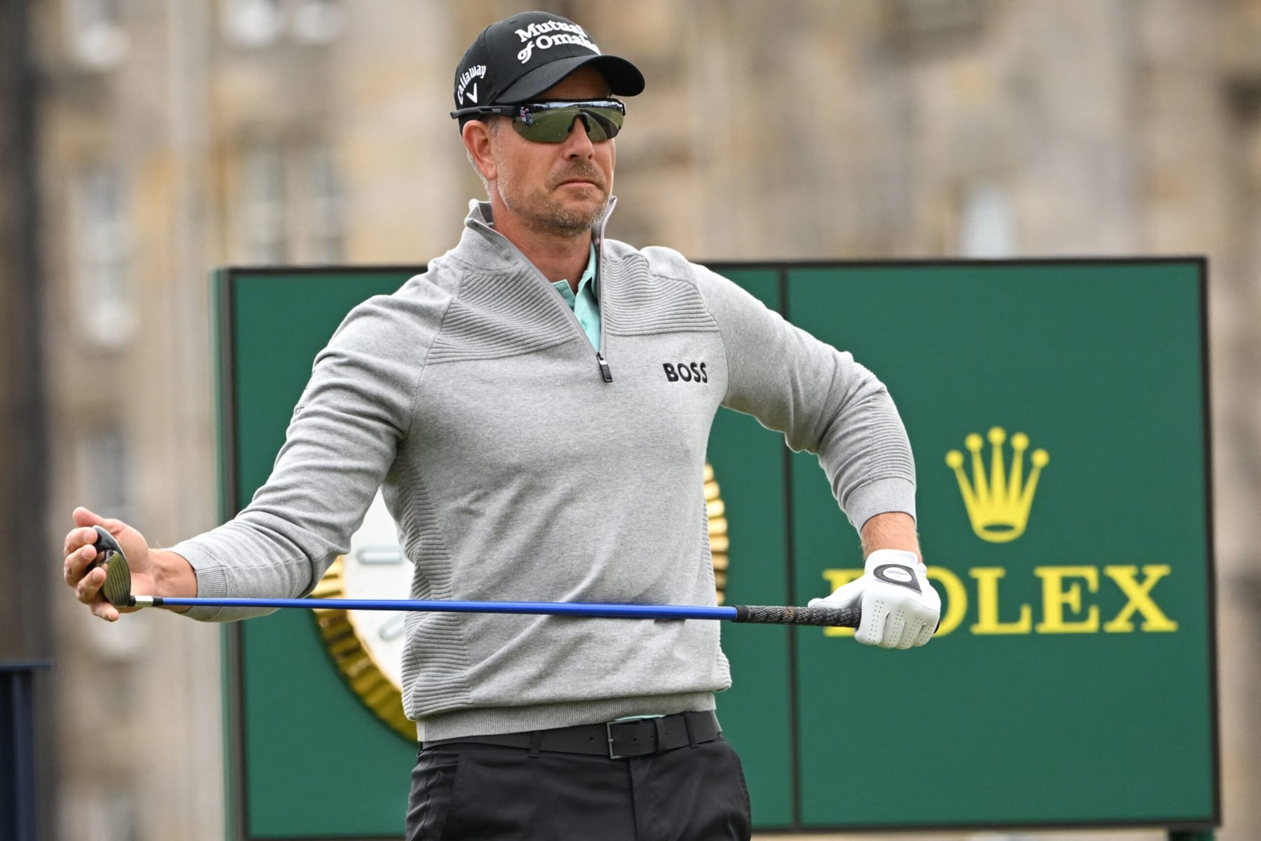 Sweden's Henrik Stenson gestures on the 2nd tee during his opening round on the first day of The 150th British Open Golf Championship on The Old Course at St Andrews in Scotland on July 14, 2022. - RESTRICTED TO EDITORIAL USE (Photo by Paul ELLIS / AFP) / RESTRICTED TO EDITORIAL USE (Photo by PAUL ELLIS/AFP via Getty Images)
