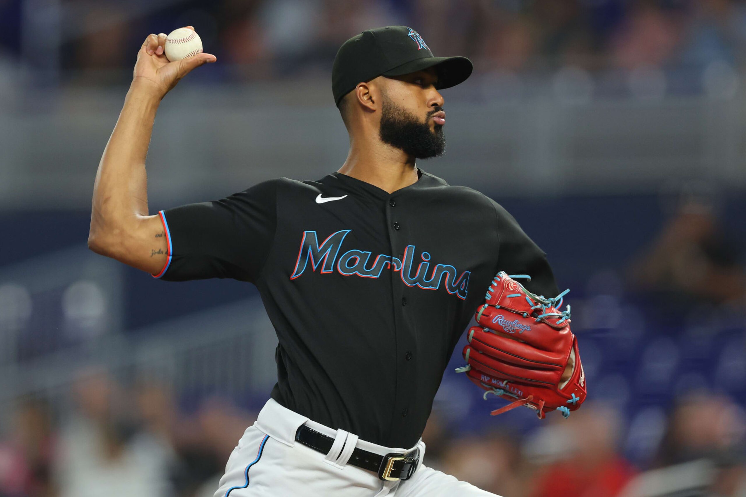 MIAMI, FLORIDA - JULY 15: Sandy Alcantara #22 of the Miami Marlins delivers a pitch against the Philadelphia Phillies at loanDepot park on July 15, 2022 in Miami, Florida. (Photo by Michael Reaves/Getty Images)