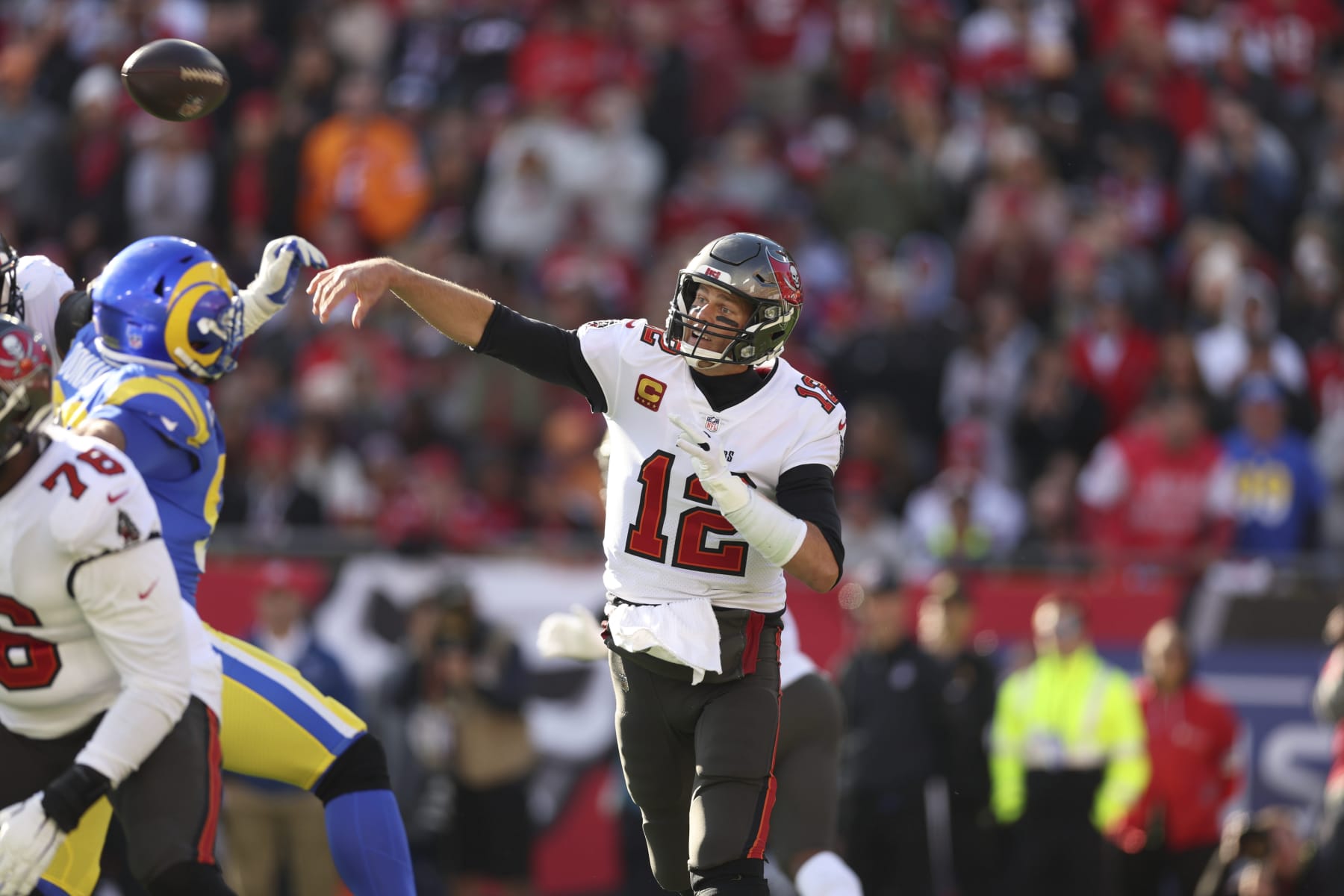 Football: NFL Playoffs: Tampa Bay Buccaneers QB  Tom Brady (12) in action, passing vs Los Angeles Rams at Raymond James Stadium. Tampa, FL 1/23/2022 CREDIT: Simon Bruty (Photo by Simon Bruty/Sports Illustrated via Getty Images) (Set Number: X163913 TK1)