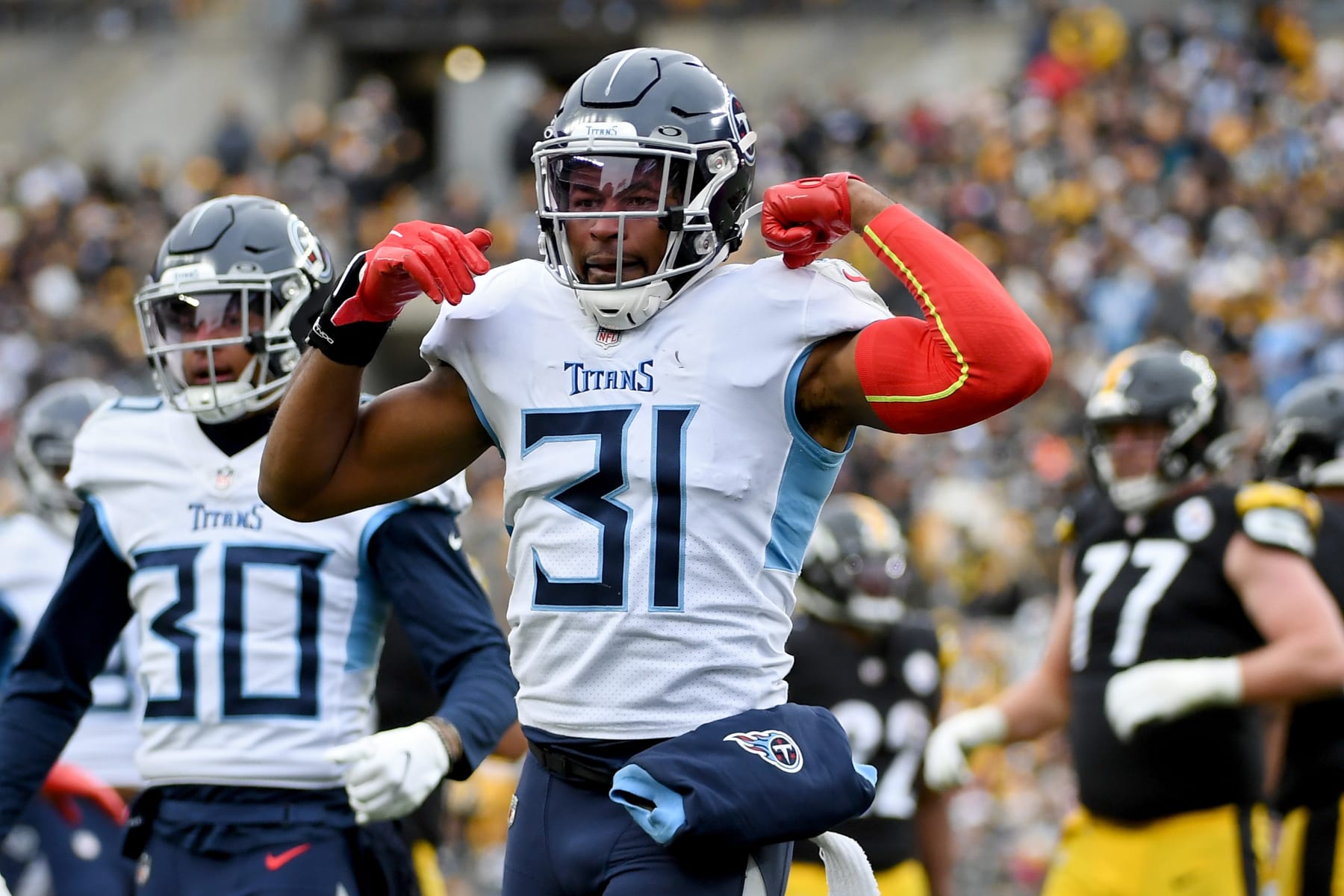 PITTSBURGH, PENNSYLVANIA - DECEMBER 19: Kevin Byard #31 of the Tennessee Titans reacts to  a defensive stop on third down against the Pittsburgh Steelers in the second quarter of the game at Heinz Field on December 19, 2021 in Pittsburgh, Pennsylvania. (Photo by Justin Berl/Getty Images)