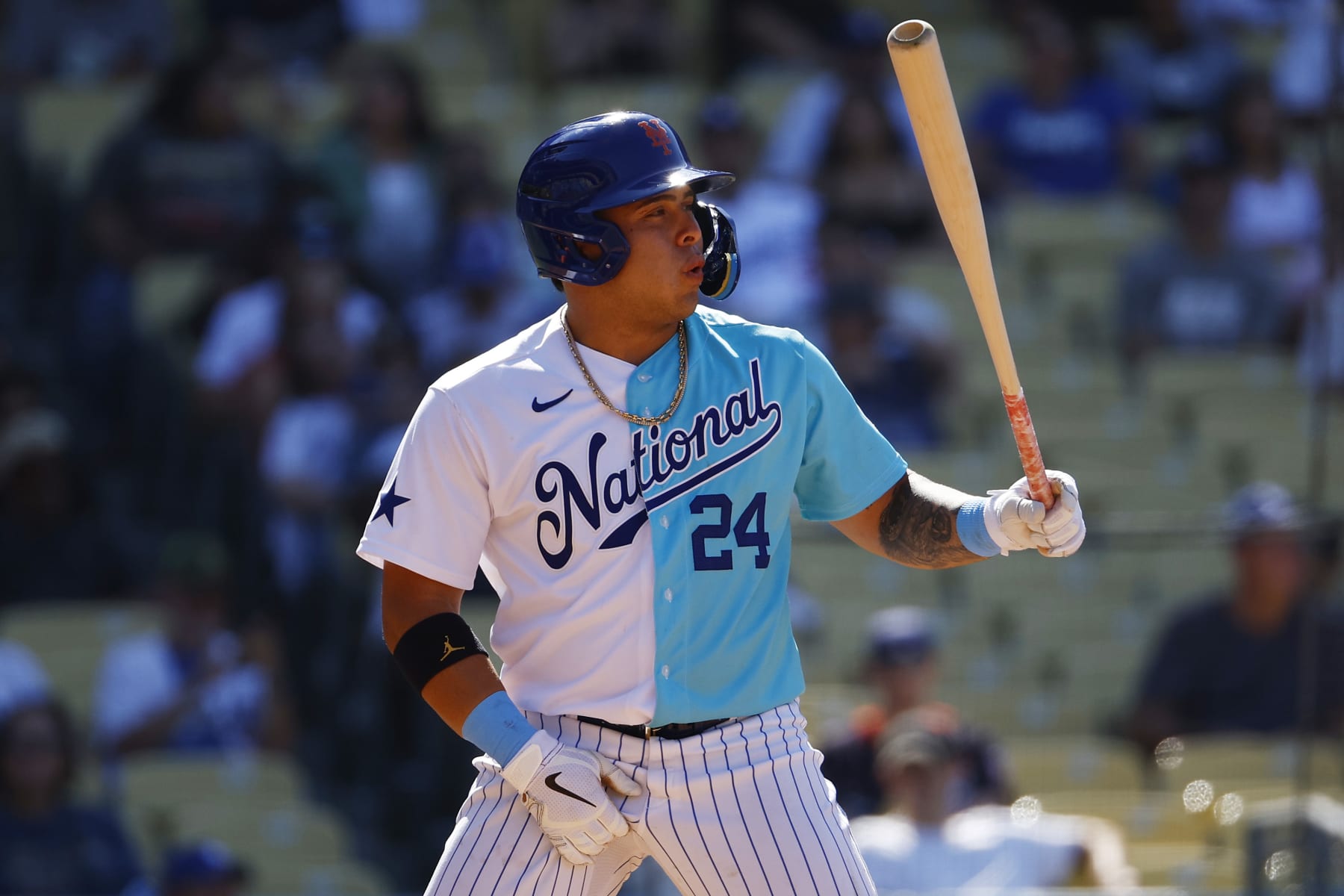 LOS ANGELES, CALIFORNIA - JULY 16: Francisco Alvarez #24 of the National League at bat during the SiriusXM All-Star Futures Game against the American Leagueat Dodger Stadium on July 16, 2022 in Los Angeles, California. (Photo by Ronald Martinez/Getty Images)