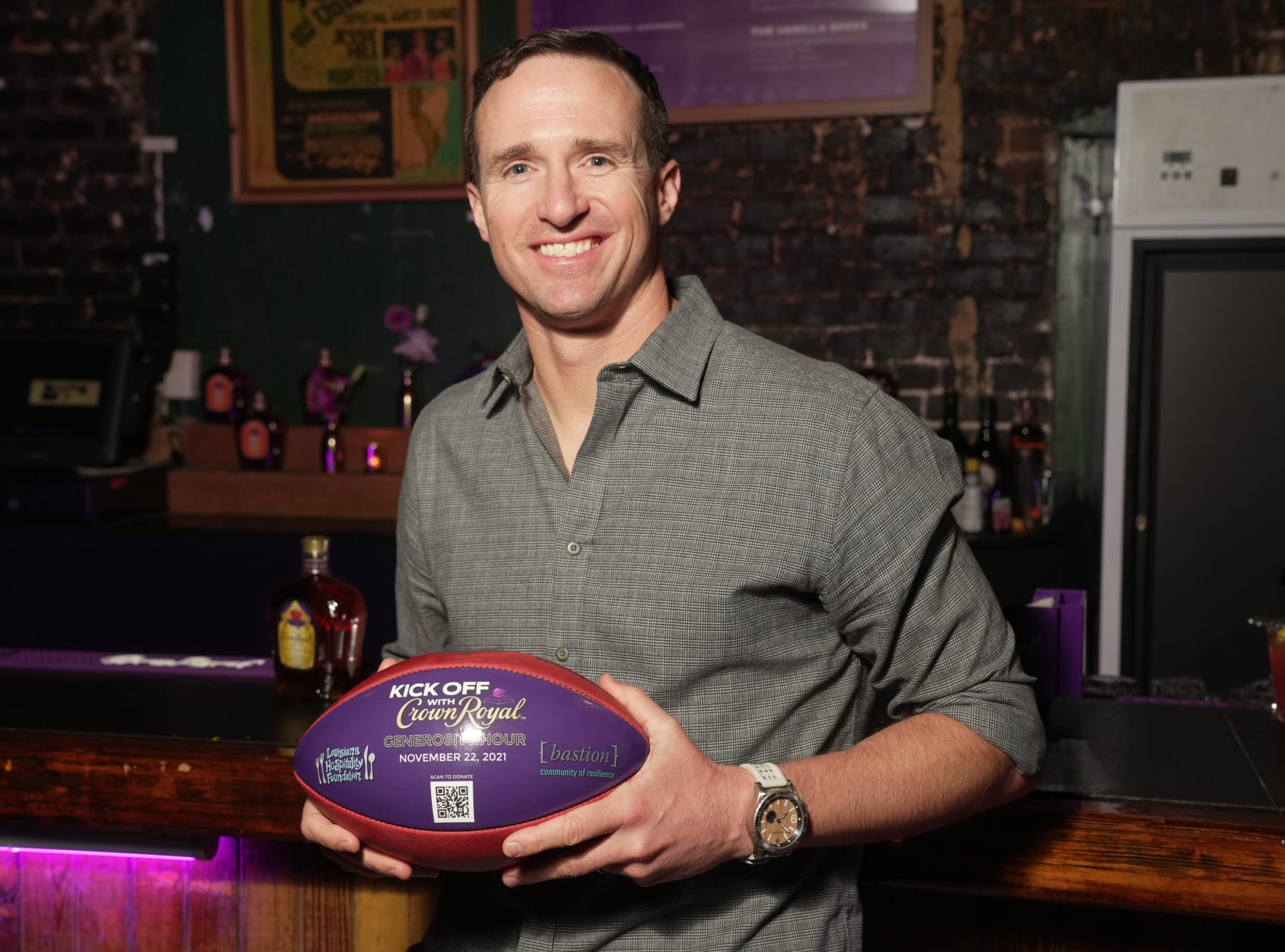 NEW ORLEANS, LOUISIANA - NOVEMBER 22: NFL legend Drew Brees gives back to the New Orleans hospitality and military community at the Crown Royal #GenerosityHour in on November 22, 2021 in New Orleans, Louisiana. (Photo by Josh Brasted/Getty Images for Crown Royal) NEW ORLEANS, LOUISIANA - NOVEMBER 22: NFL legend Drew Brees gives back to the New Orleans hospitality and military community at the Crown Royal #GenerosityHour in on November 22, 2021 in New Orleans, Louisiana. (Photo by Josh Brasted/Getty Images for Crown Royal)
