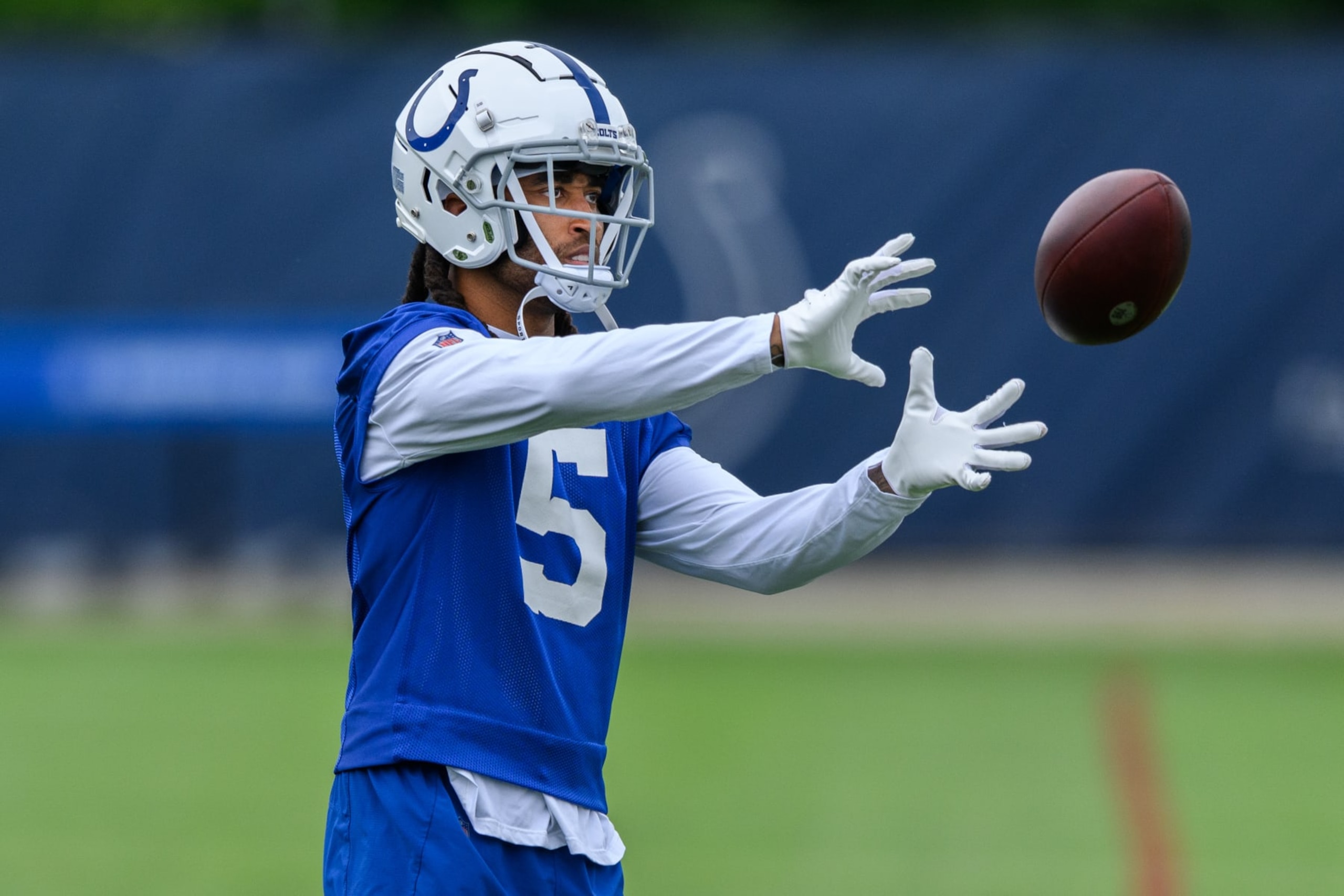 INDIANAPOLIS, IN - JUNE 08: Indianapolis Colts cornerback Stephon Gilmore (5) runs through a drill during the Indianapolis Colts OTA offseason workouts on June 8, 2022 at the Indiana Farm Bureau Football Center in Indianapolis, IN. (Photo by Zach Bolinger/Icon Sportswire via Getty Images)