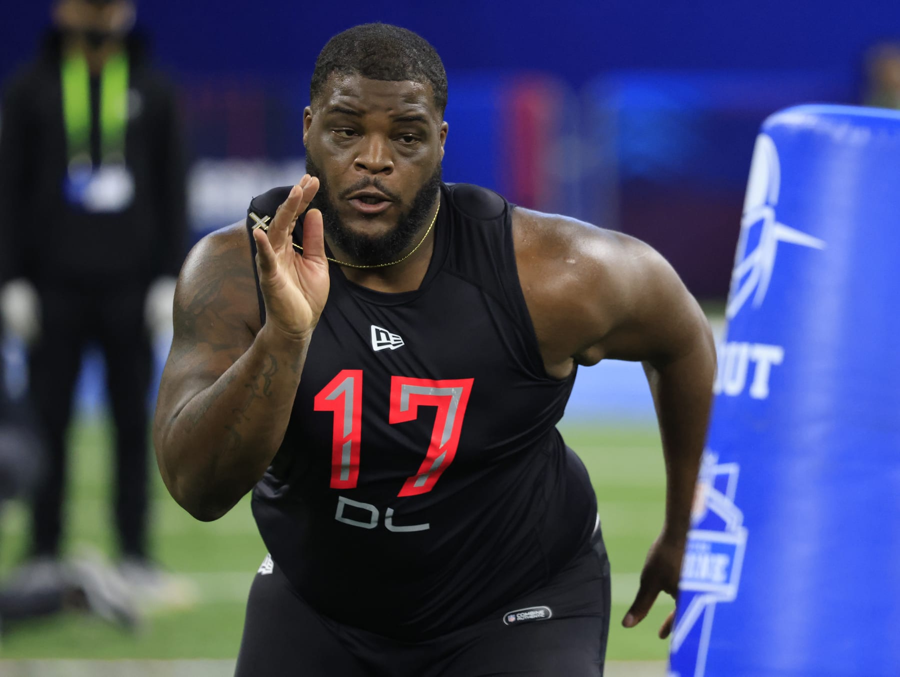 INDIANAPOLIS, INDIANA - MARCH 05: Marquan Mccall #DL17 of the Kentucky Wildcats runs a drill during the NFL Combine during the NFL Combine at Lucas Oil Stadium on March 05, 2022 in Indianapolis, Indiana. (Photo by Justin Casterline/Getty Images)