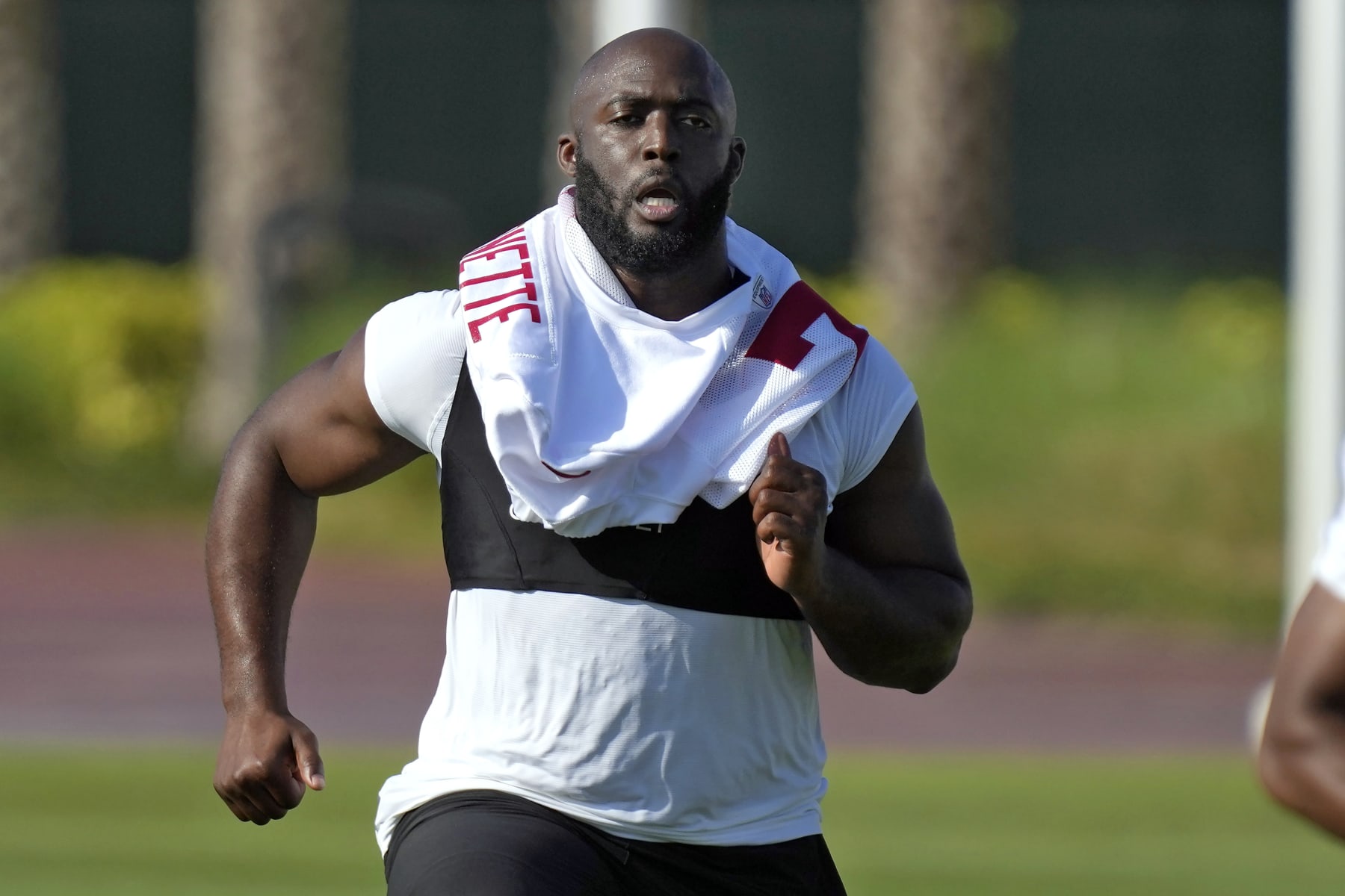 Tampa Bay Buccaneers running back Leonard Fournette (7) sprints during an NFL football minicamp Wednesday, June 8, 2022, in Tampa, Fla. (AP Photo/Chris O'Meara)