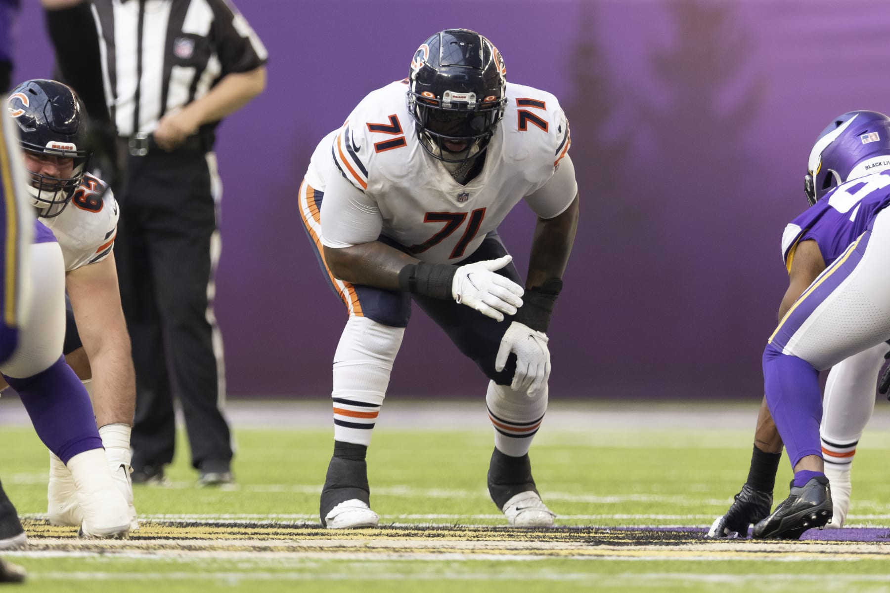 Chicago Bears offensive tackle Jason Peters (71) during an NFL football game against the Minnesota Vikings, Sunday, Jan. 9, 2022 in Minneapolis. Minnesota won 31-17. (AP Photo/Stacy Bengs)