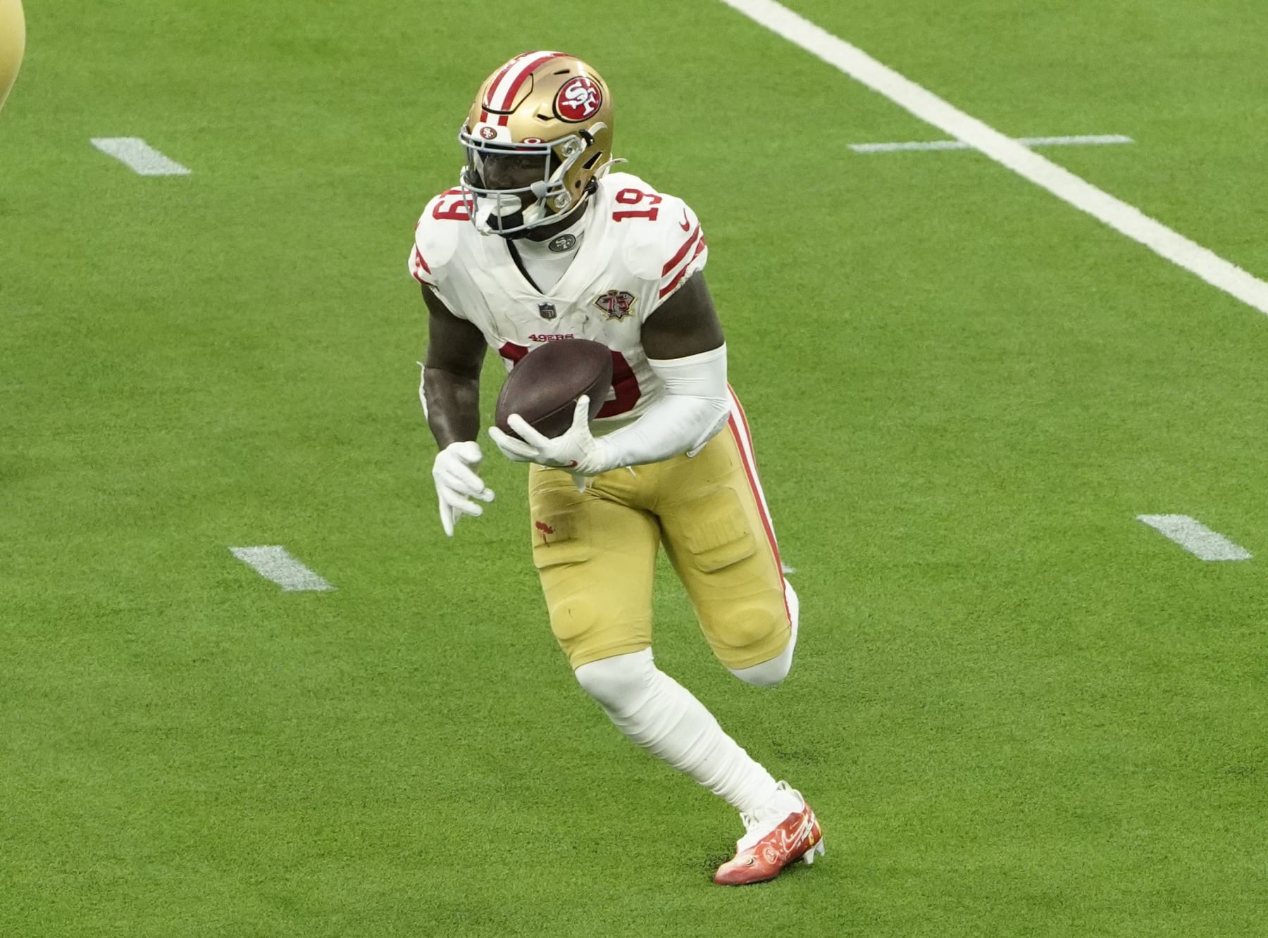 INGLEWOOD, CA - JANUARY 30:  Deebo Samuel #19 of the 49ers during the NFC Conference Championship game between the San Francisco 49ers and the Los Angeles Rams on January 30, 2022, at SoFi Stadium in Inglewood, CA. (Photo by Icon Sportswire)