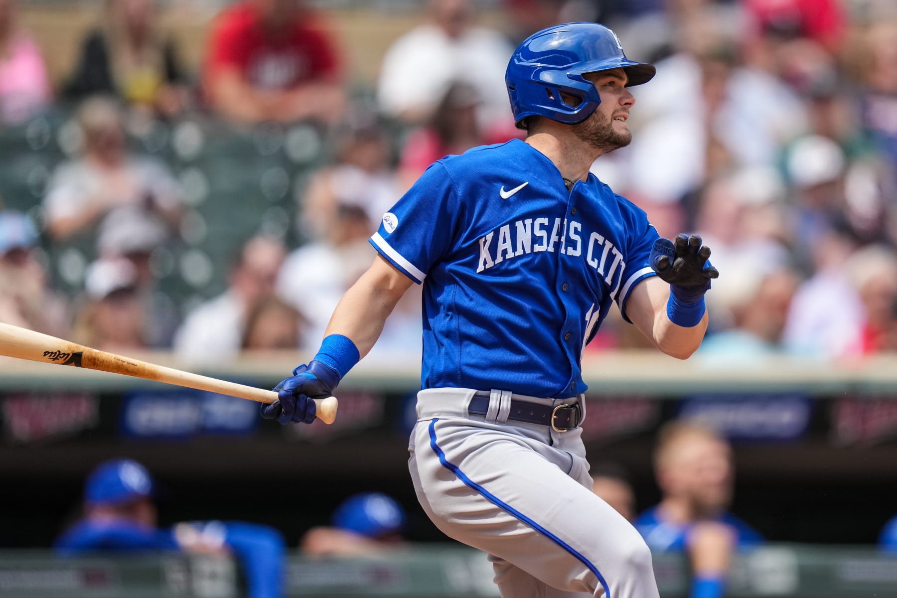 MINNEAPOLIS, MN - MAY 29: Andrew Benintendi #16 of the Kansas City Royals bats against the Minnesota Twins on May 29, 2022 at Target Field in Minneapolis, Minnesota. (Photo by Brace Hemmelgarn/Minnesota Twins/Getty Images)