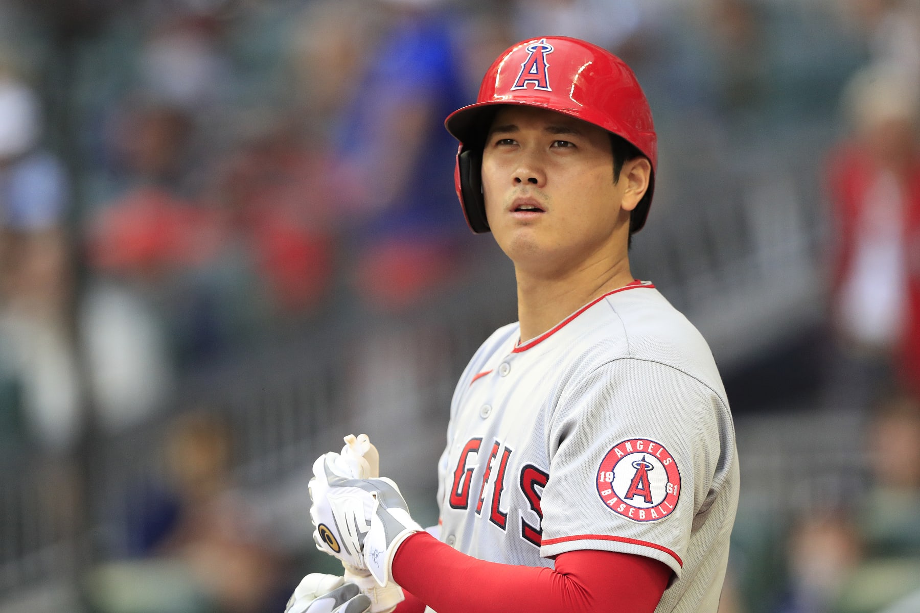 ATLANTA, GA - JULY 22: Los Angeles Angels starting pitcher Shohei Ohtani (17) prepares to bat during the Friday evening MLB game between the Los Angeles Angels and the Atlanta Braves on July 22, 2022 at Truist Park in Atlanta, Georgia.  (Photo by David J. Griffin/Icon Sportswire via Getty Images)