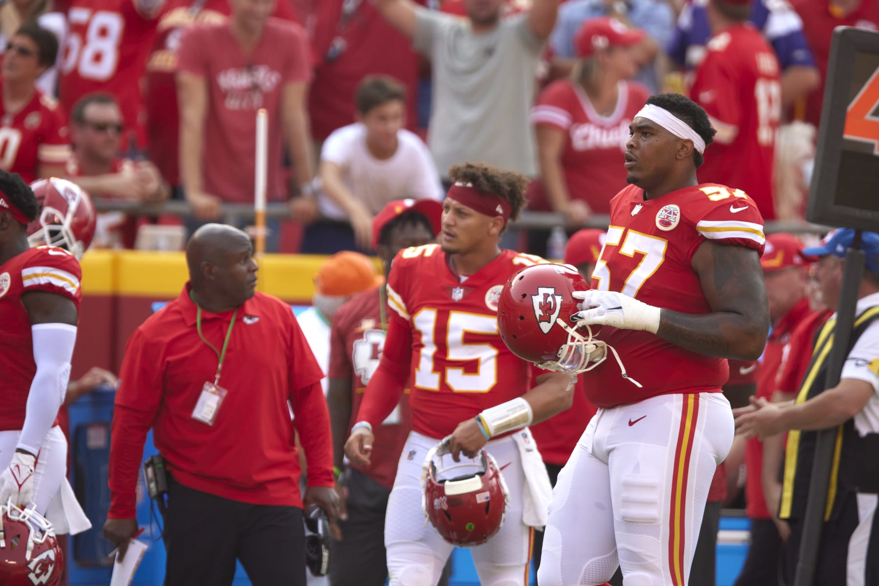 Football: Kansas City Chiefs QB Patrick Mahomes (15) and Orlando Brown (57) during game vs Cleveland Browns at Arrowhead Stadium. Kansas City, MO 9/12/2021 CREDIT: David E. Klutho (Photo by David E. Klutho/Sports Illustrated via Getty Images) (Set Number: X163794 TK1)