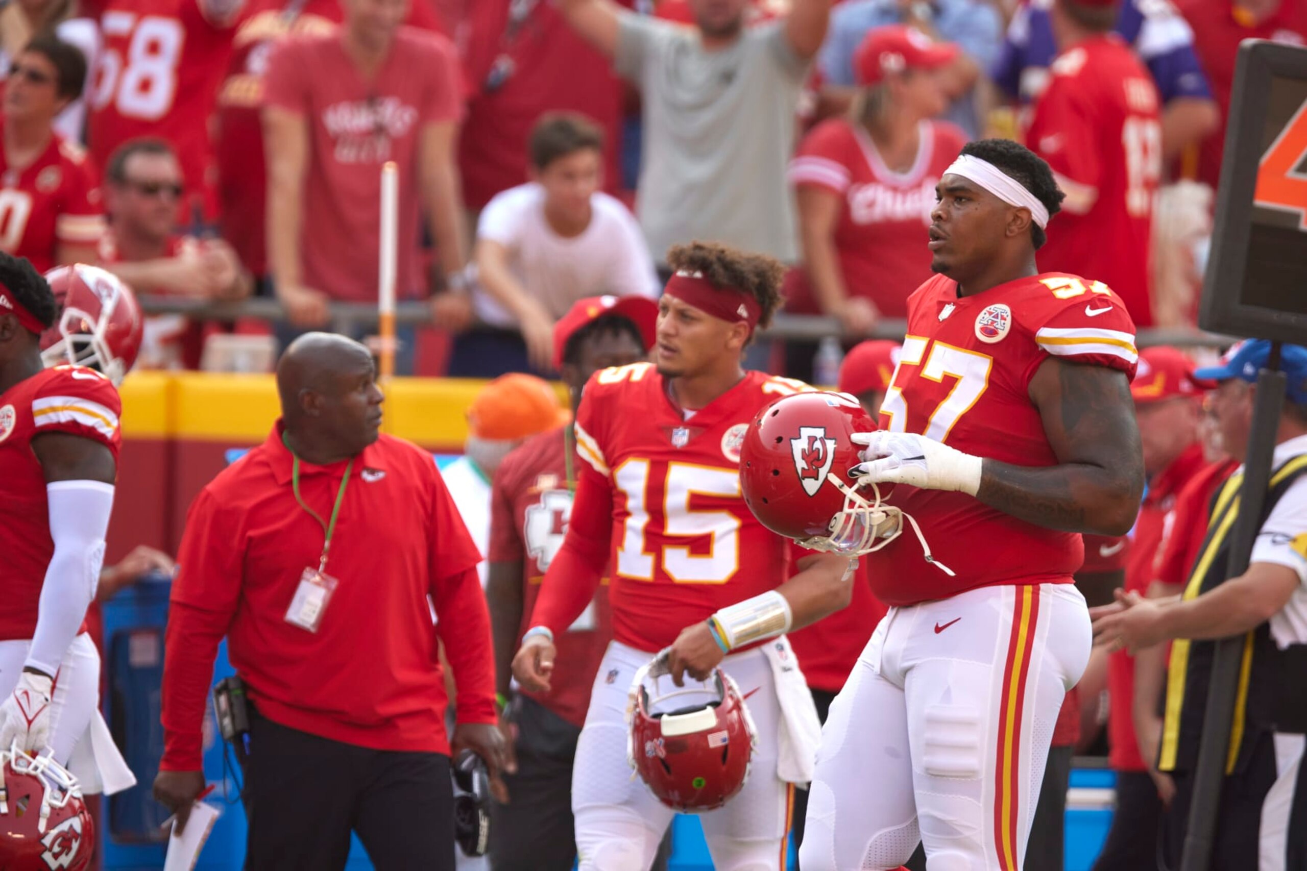 Football: Kansas City Chiefs QB Patrick Mahomes (15) and Orlando Brown (57) during game vs Cleveland Browns at Arrowhead Stadium. Kansas City, MO 9/12/2021 CREDIT: David E. Klutho (Photo by David E. Klutho/Sports Illustrated via Getty Images) (Set Number: X163794 TK1)