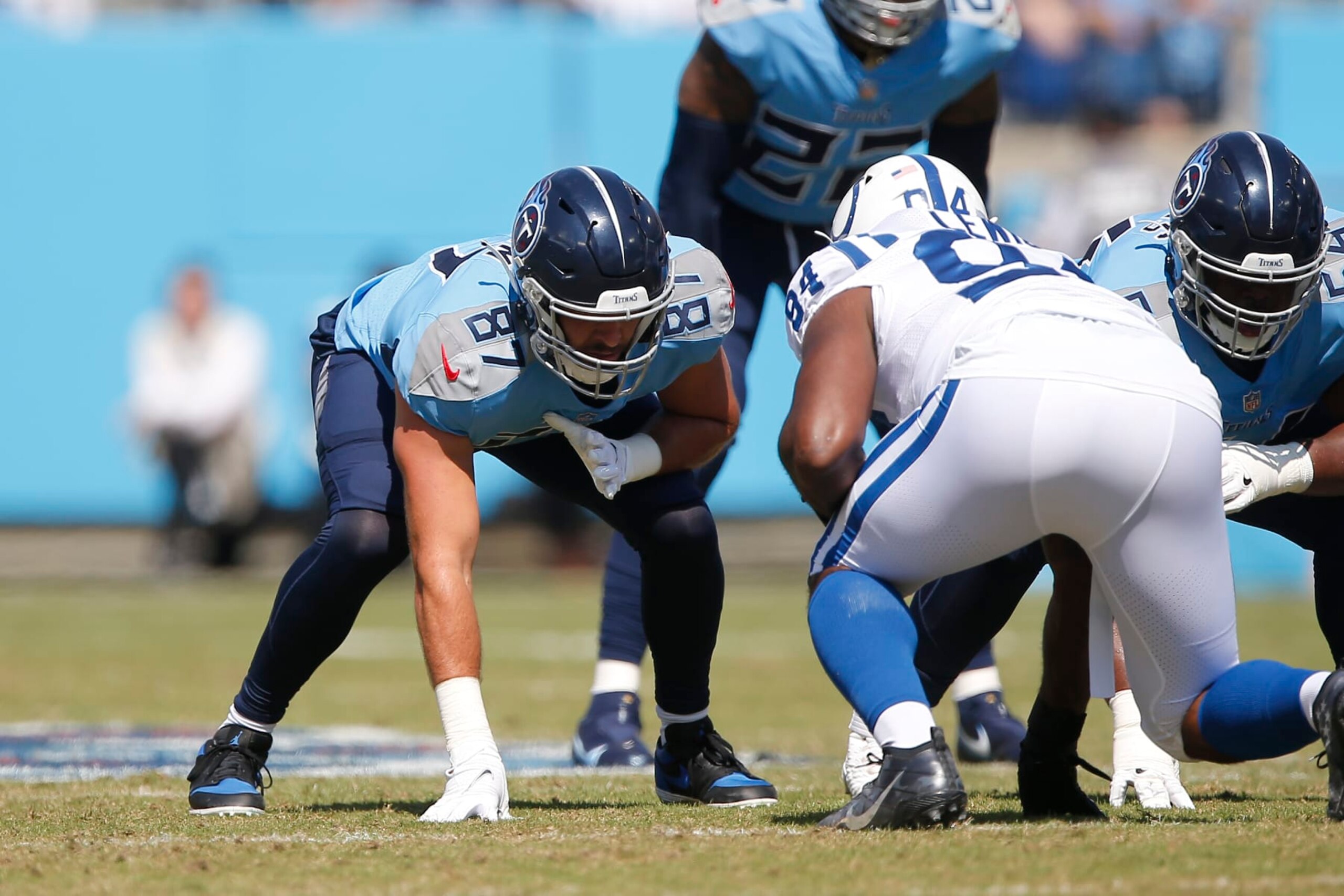 NASHVILLE, TN - SEPTEMBER 26: Tennessee Titans Tight End Geoff Swaim (87) during and NFL Game between the Indianapolis Colts and Tennessee Titans on September 26, 2021 at Nissan Stadium in Nashville, TN. (Photo by Jeffrey Brown/Icon Sportswire via Getty Images)