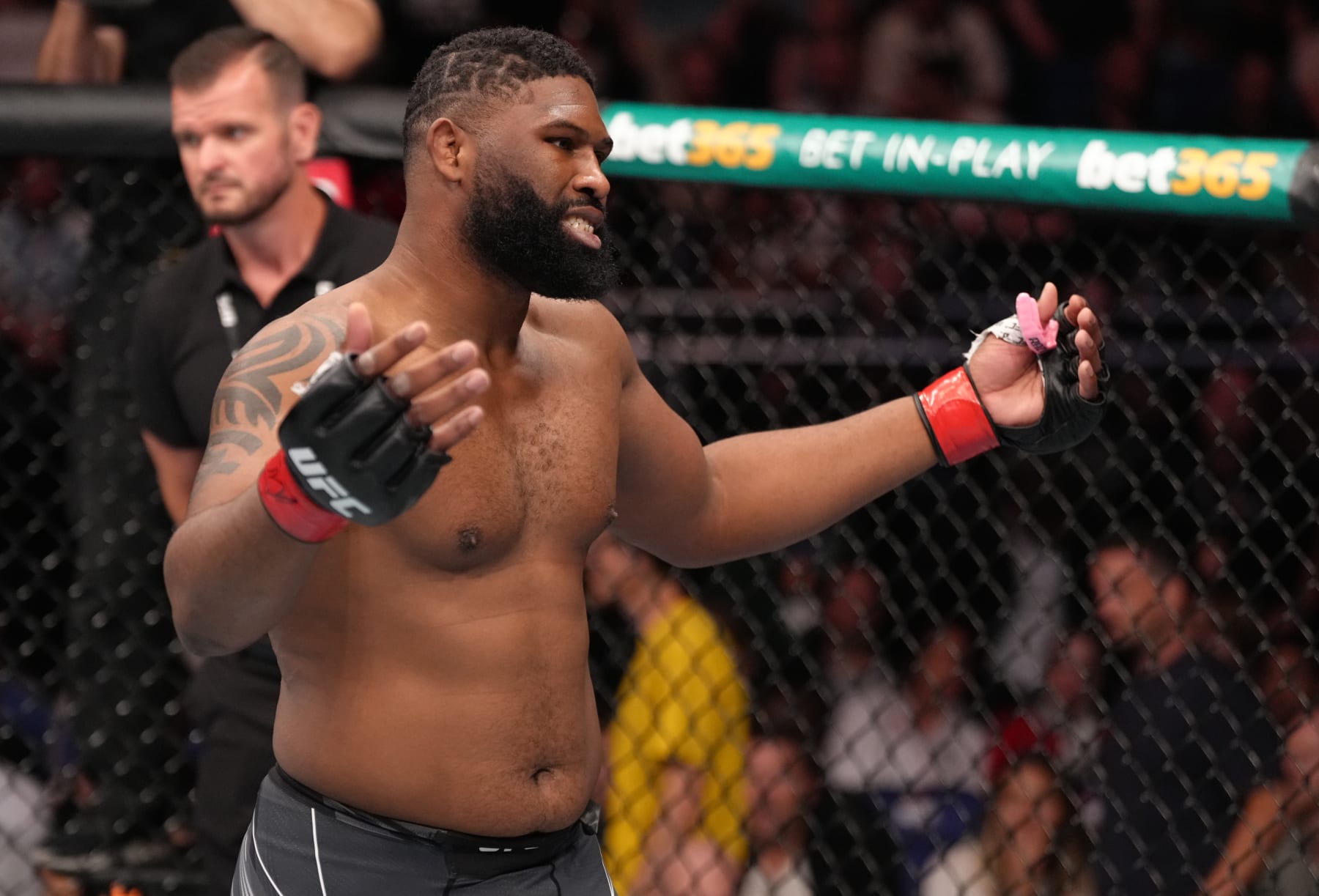 LONDON, ENGLAND - JULY 23: Curtis Blaydes reacts after opponent Tom Aspinall of England suffered an apparent injury in a heavyweight fight during the UFC Fight Night event at O2 Arena on July 23, 2022 in London, England. (Photo by Jeff Bottari/Zuffa LLC)