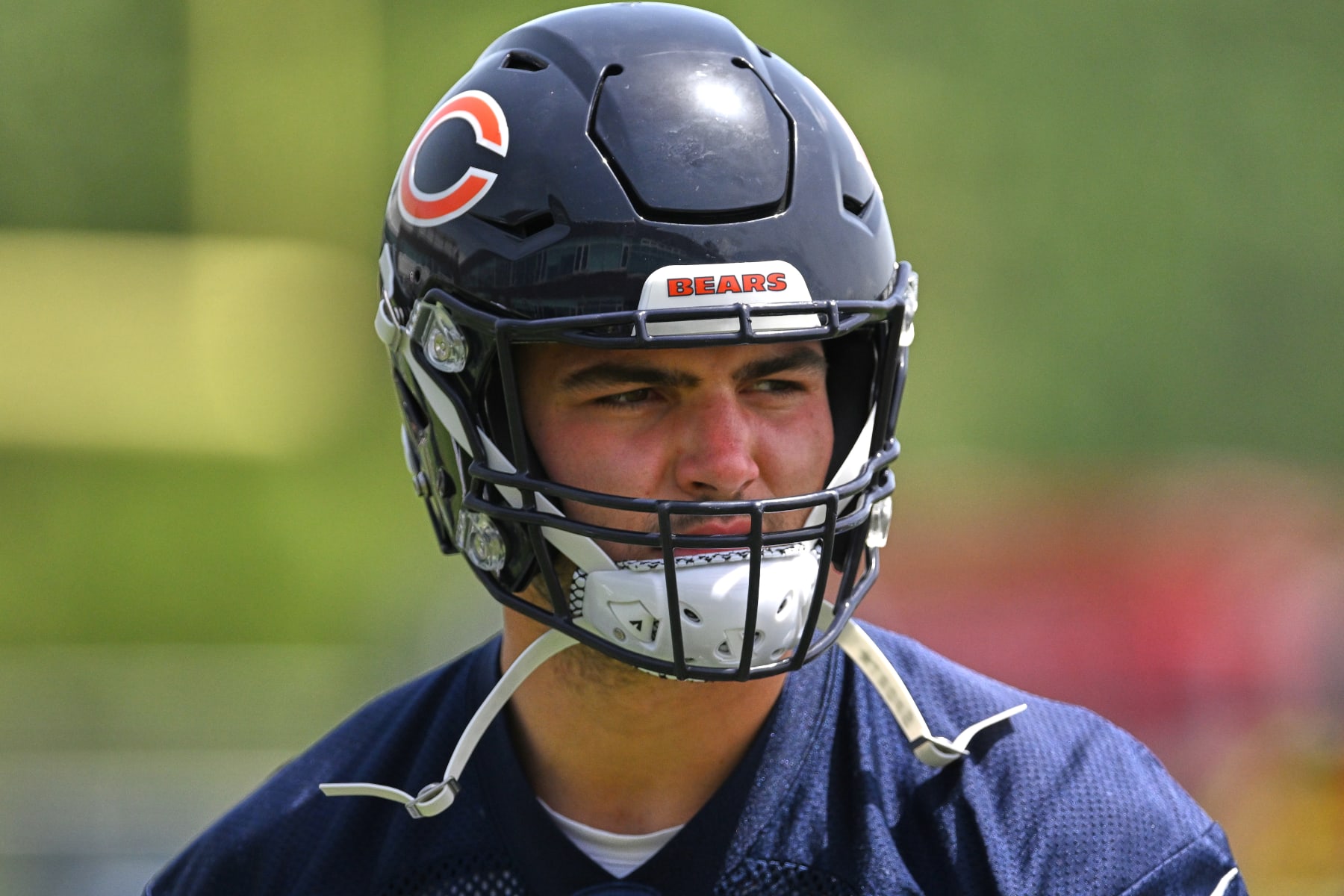LAKE FOREST, IL - JUNE 15: Chicago Bears tight end Cole Kmet (85) looks on during the the Chicago Bears Minicamp on June 15, 2022 at Halas Hall in Lake Forest, IL. (Photo by Robin Alam/Icon Sportswire via Getty Images)