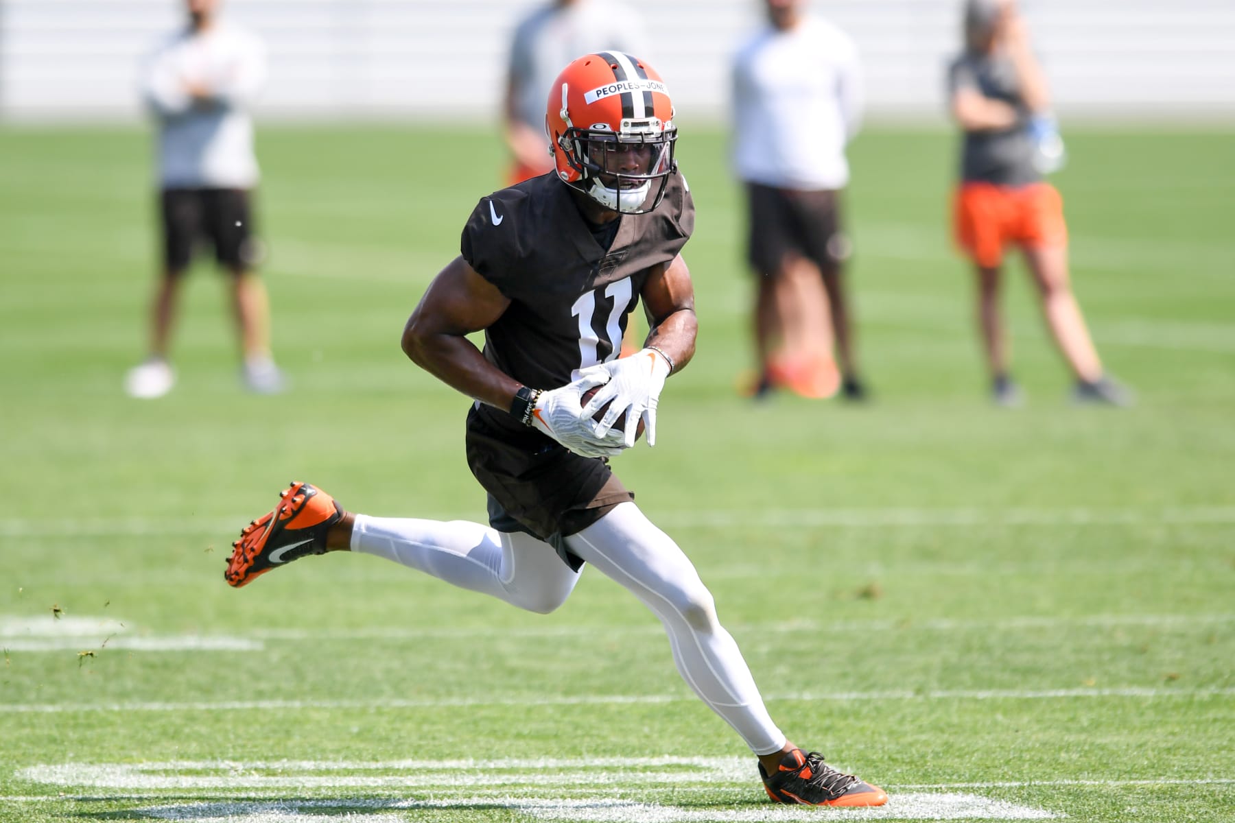 BEREA, OH - JUNE 01: Donovan Peoples-Jones #11 of the Cleveland Browns runs a drill during the Cleveland Browns offseason workout at CrossCountry Mortgage Campus on June 1, 2022 in Berea, Ohio. (Photo by Nick Cammett/Getty Images)