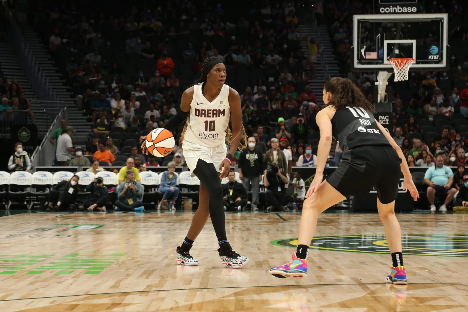 SEATTLE, WA - JULY 24: Rhyne Howard #10 of the Atlanta Dream handles the ball during the game against the Seattle Storm on July 24, 2022 at the Climate Pledge Arena in Seattle, Washington. NOTE TO USER: User expressly acknowledges and agrees that, by downloading and or using this photograph, User is consenting to the terms and conditions of the Getty Images License Agreement. Mandatory Copyright Notice: Copyright 2022 NBAE (Photo by Joshua Huston/NBAE via Getty Images)
